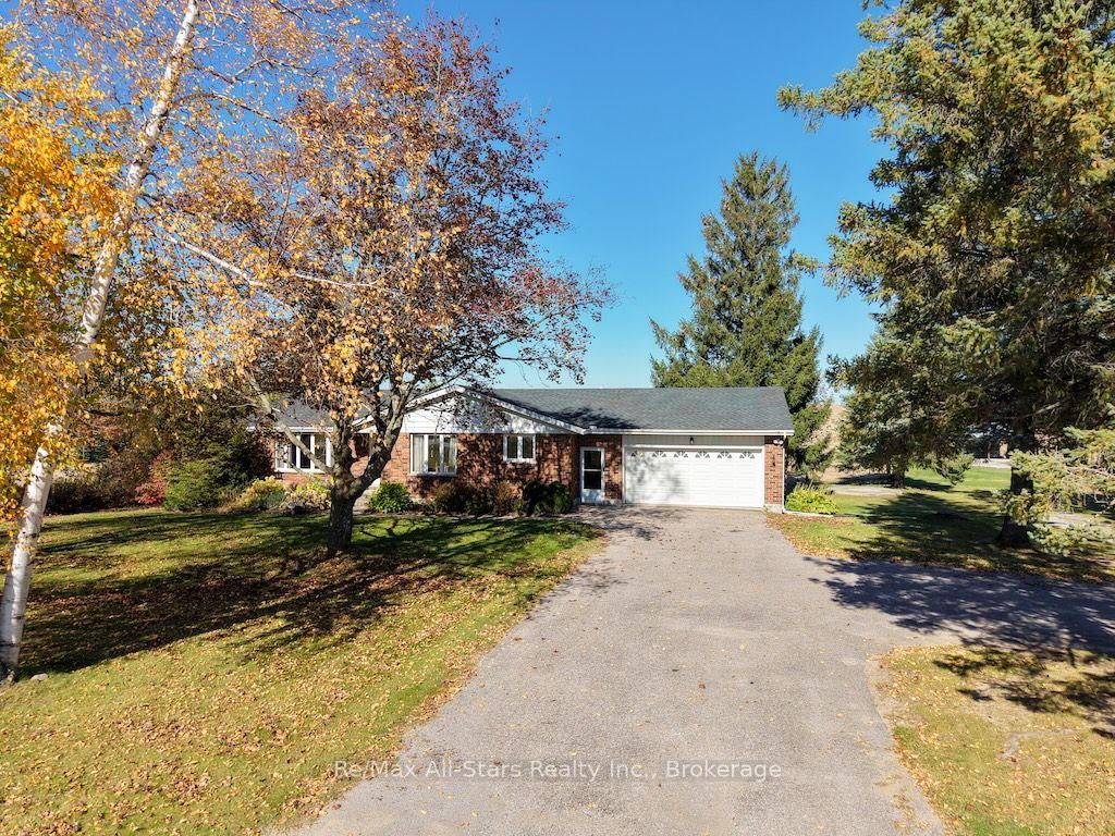 Photo 2 of 1067 Fleetwood Road, Kawartha Lakes, Manvers — HOMEH
