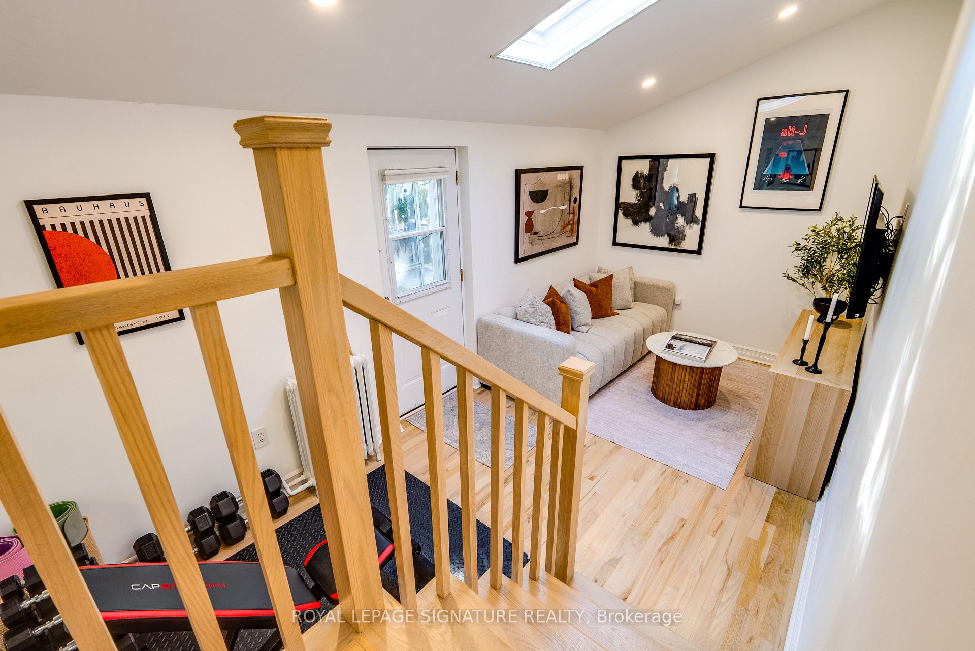 Photo 15 of 31 Davies Crescent, Toronto, East York — HOMEH