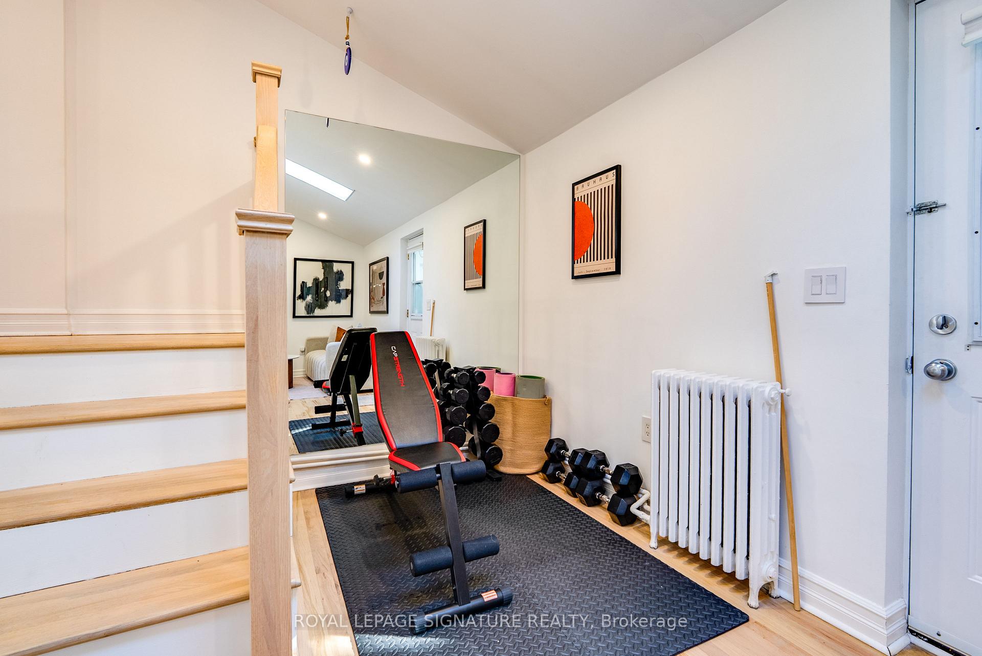 Photo 19 of 31 Davies Crescent, Toronto, East York — HOMEH