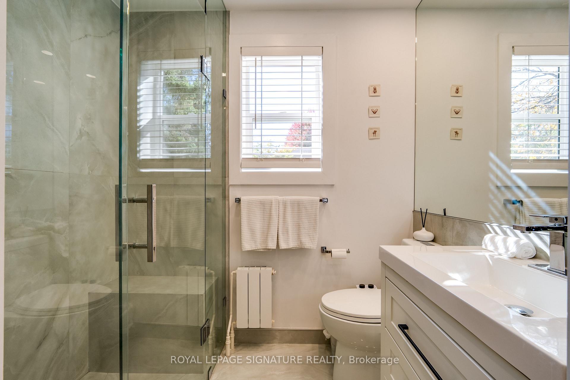 Photo 20 of 31 Davies Crescent, Toronto, East York — HOMEH
