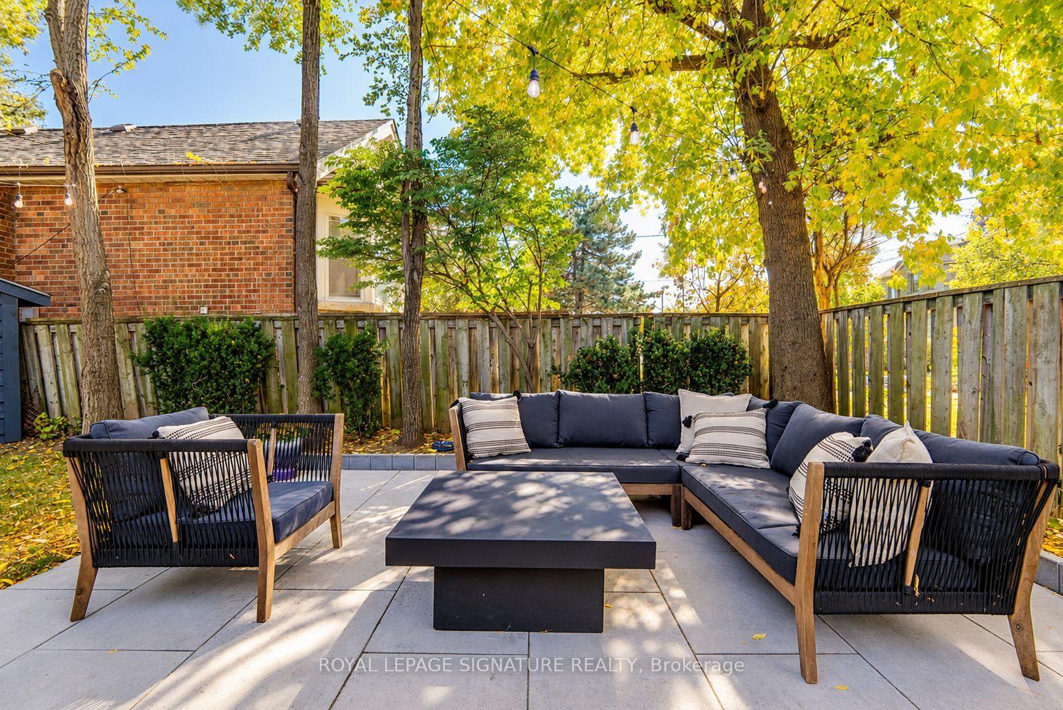 Photo 33 of 31 Davies Crescent, Toronto, East York — HOMEH