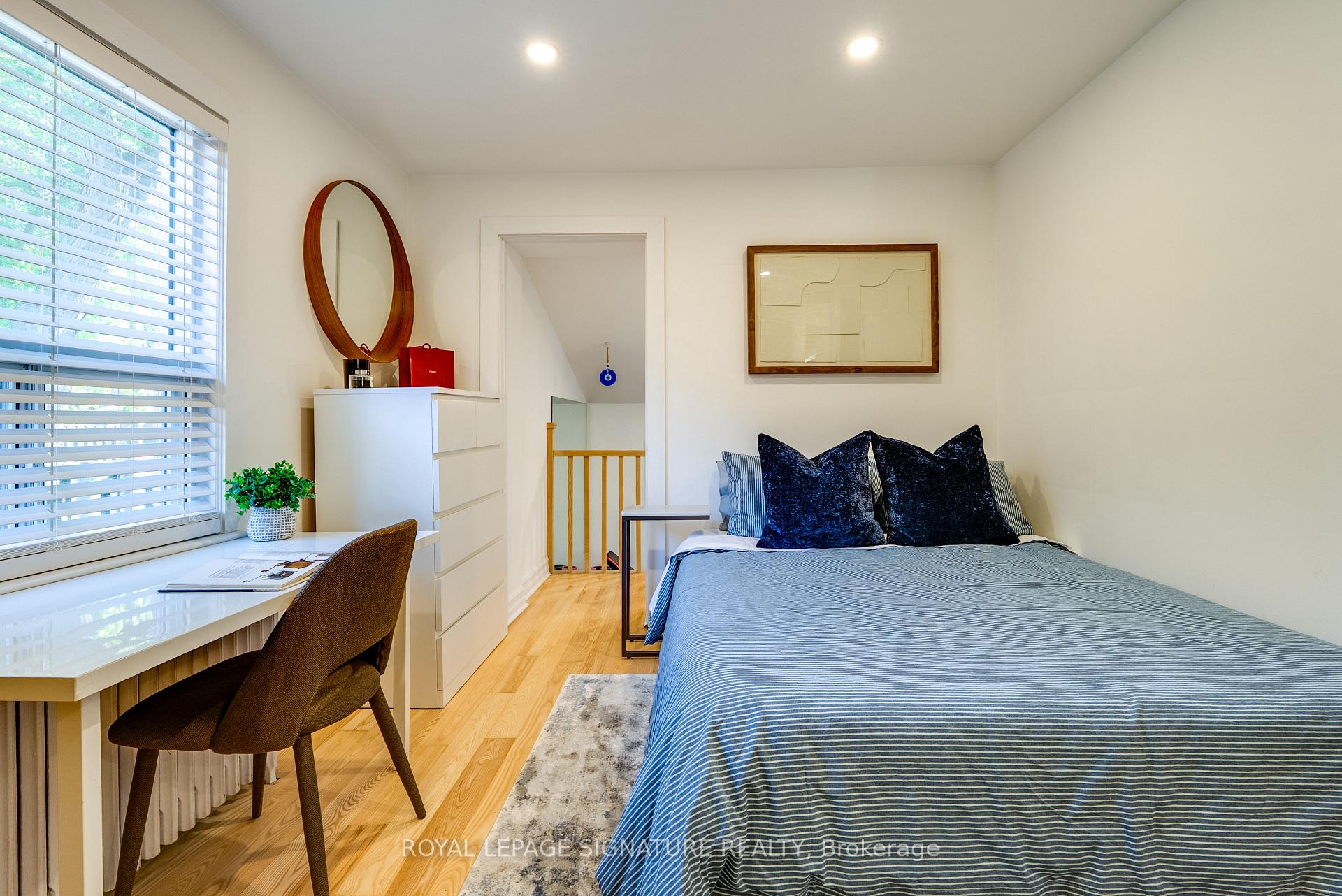 Photo 14 of 31 Davies Crescent, Toronto, East York — HOMEH