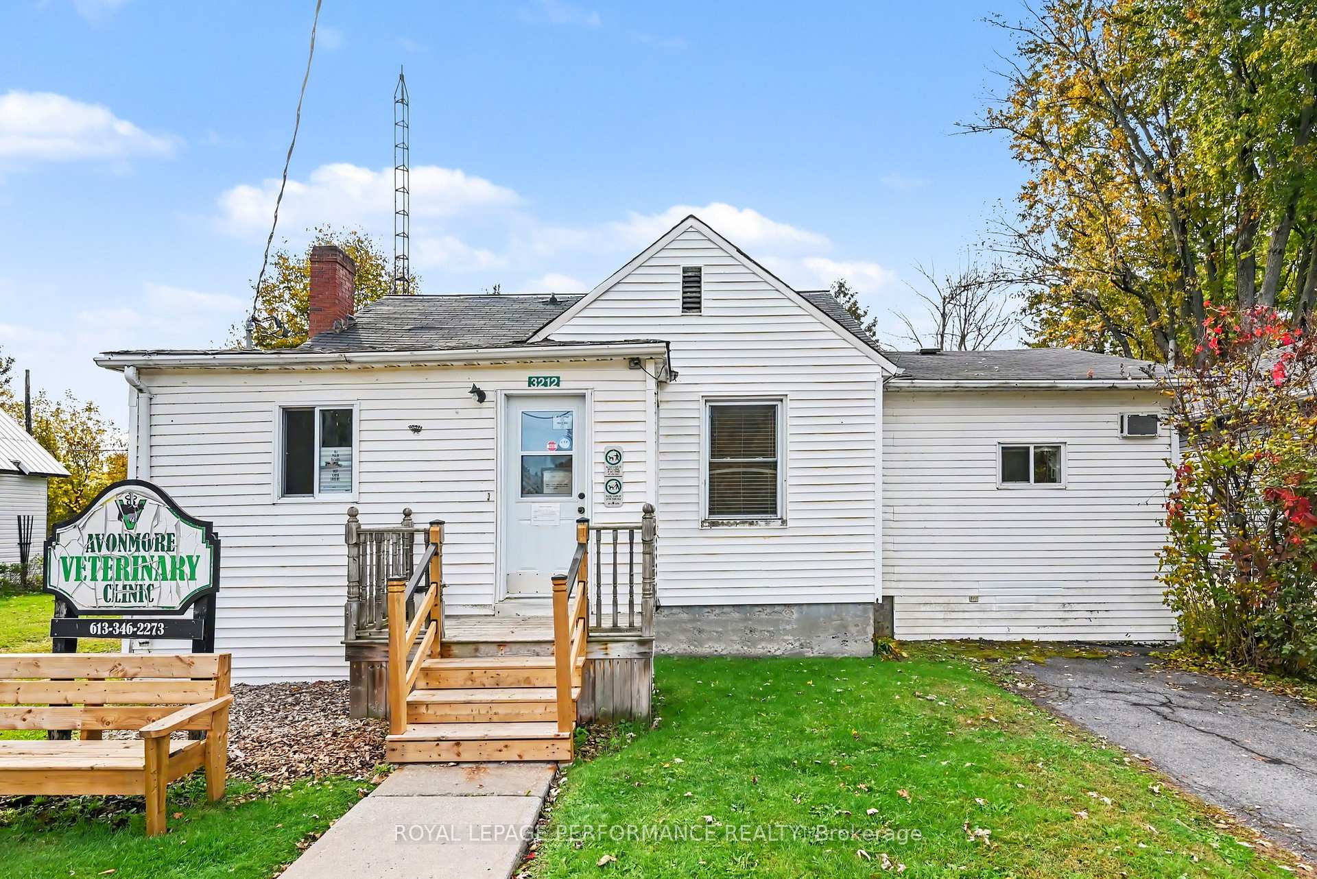 Front of 3212 Avonmore Main Street
