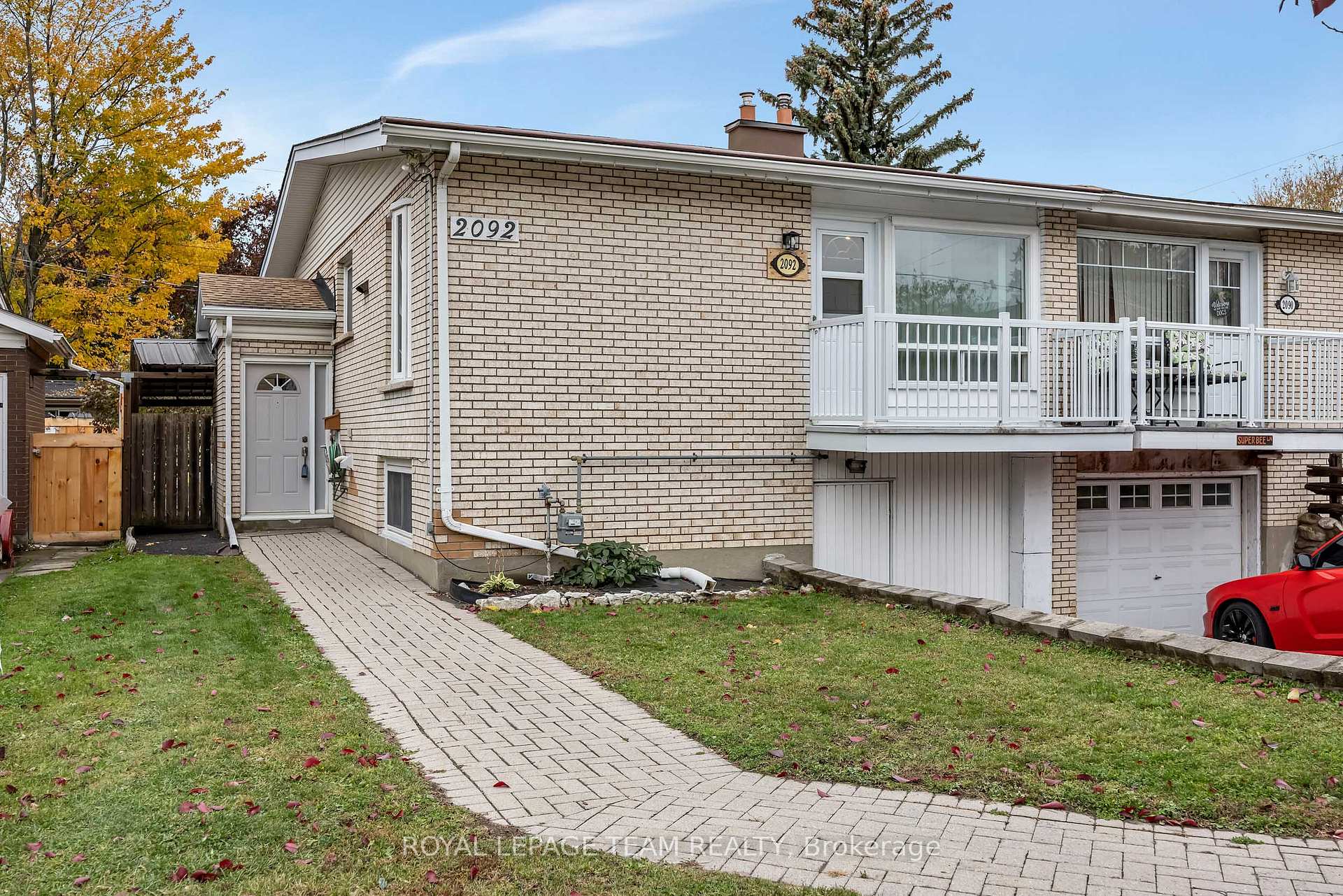 Photo 2 of 2092 St Laurent Boulevard, Ottawa, Elmvale Acres/Urbandale — HOMEH