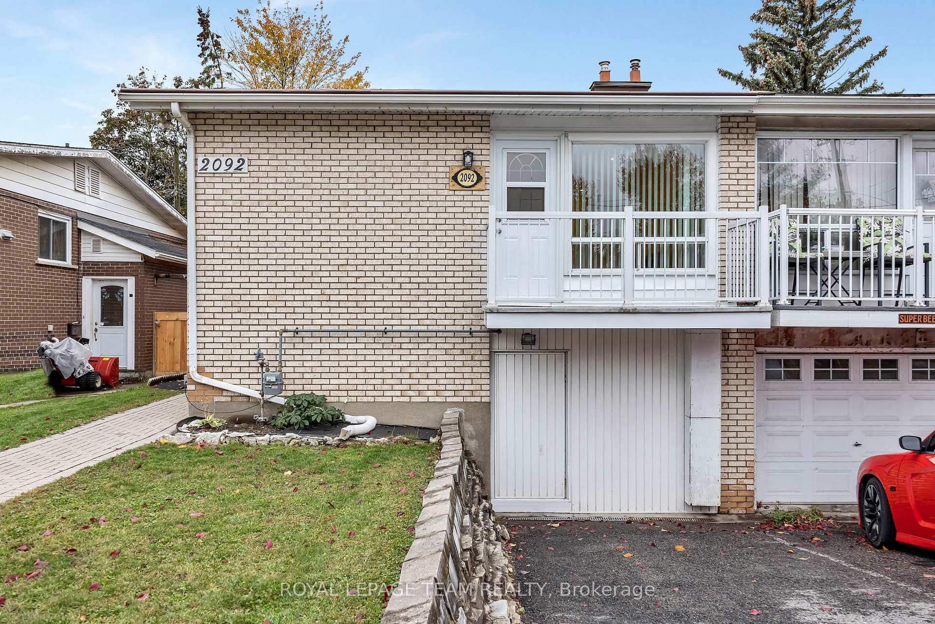 Photo 4 of 2092 St Laurent Boulevard, Ottawa, Elmvale Acres/Urbandale — HOMEH