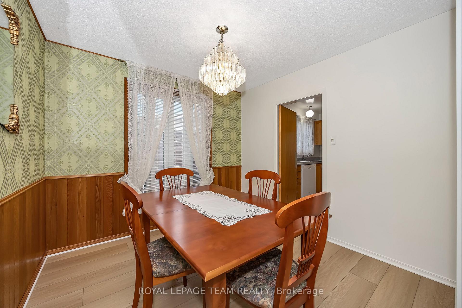 Photo 10 of 2092 St Laurent Boulevard, Ottawa, Elmvale Acres/Urbandale — HOMEH