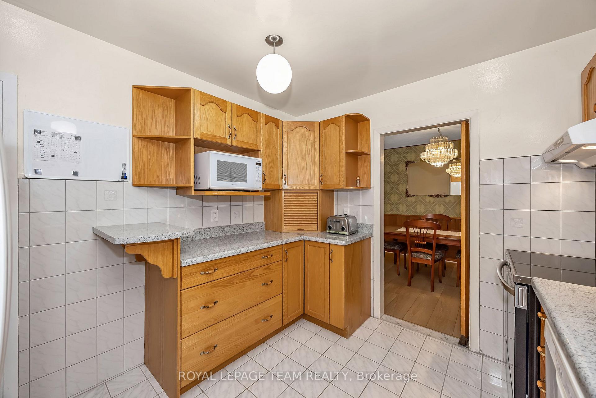 Photo 14 of 2092 St Laurent Boulevard, Ottawa, Elmvale Acres/Urbandale — HOMEH