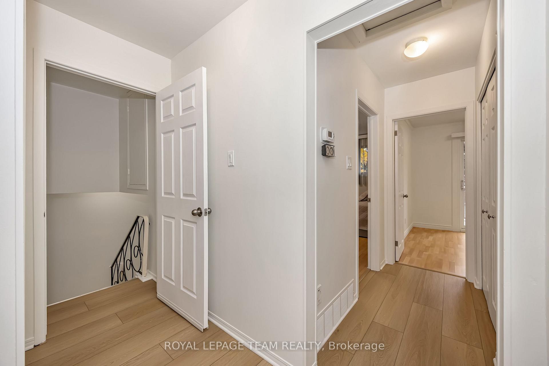 Photo 16 of 2092 St Laurent Boulevard, Ottawa, Elmvale Acres/Urbandale — HOMEH