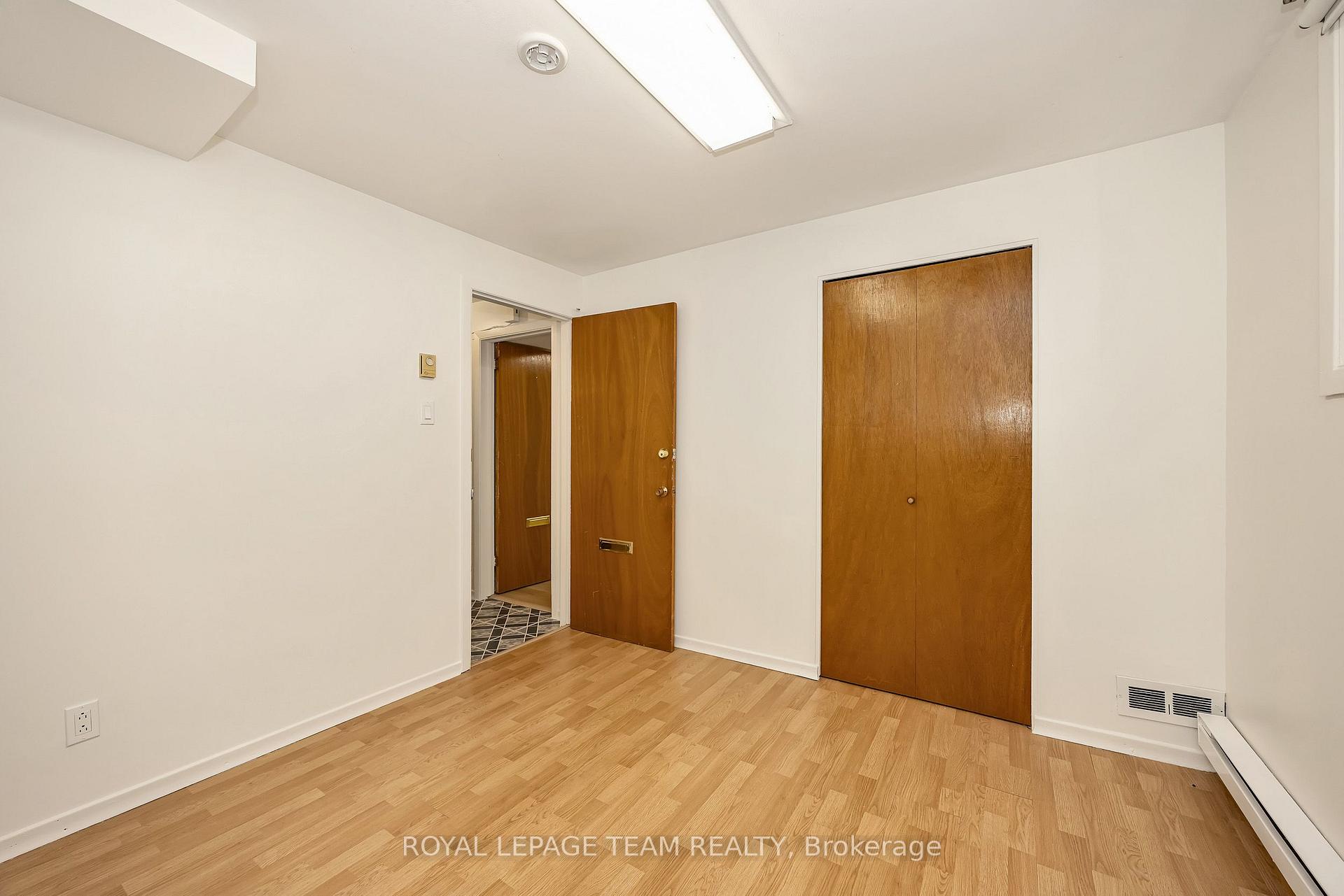 Photo 32 of 2092 St Laurent Boulevard, Ottawa, Elmvale Acres/Urbandale — HOMEH