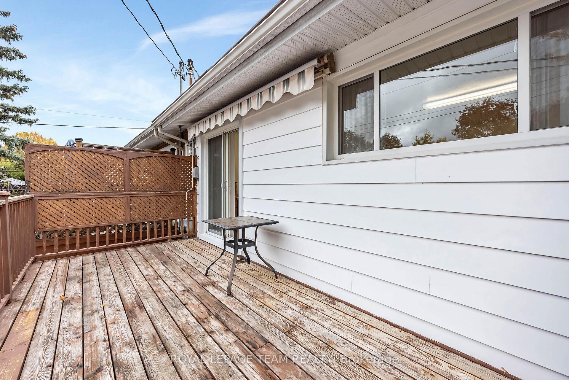 Photo 38 of 2092 St Laurent Boulevard, Ottawa, Elmvale Acres/Urbandale — HOMEH