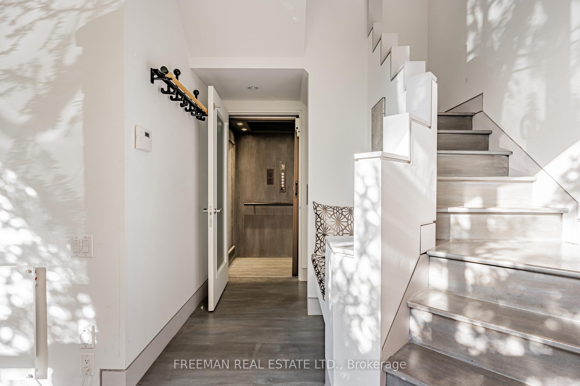 Photo 4 of Unit Upper, 21 Howland Avenue, Toronto, The Annex — HOMEH