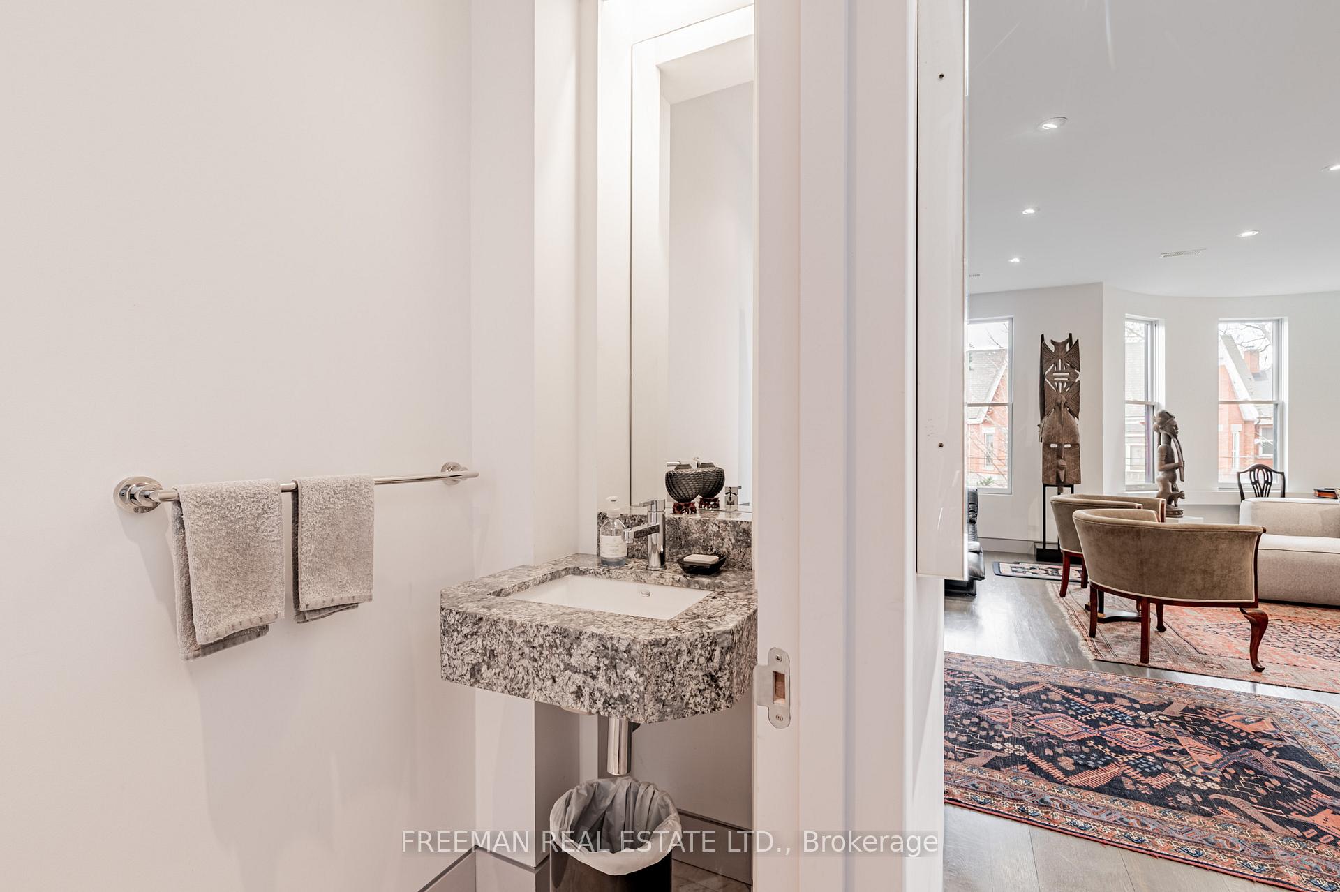 Photo 9 of Unit Upper, 21 Howland Avenue, Toronto, The Annex — HOMEH