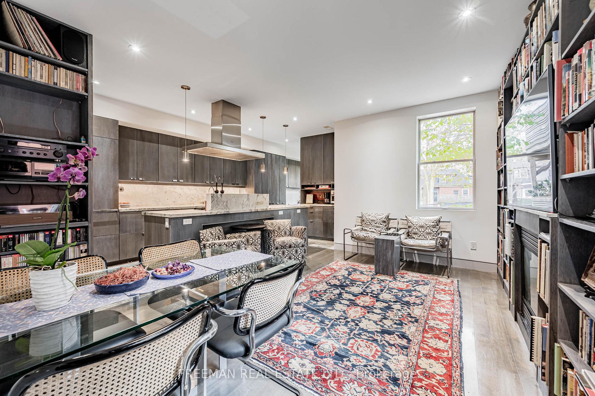 Photo 13 of Unit Upper, 21 Howland Avenue, Toronto, The Annex — HOMEH