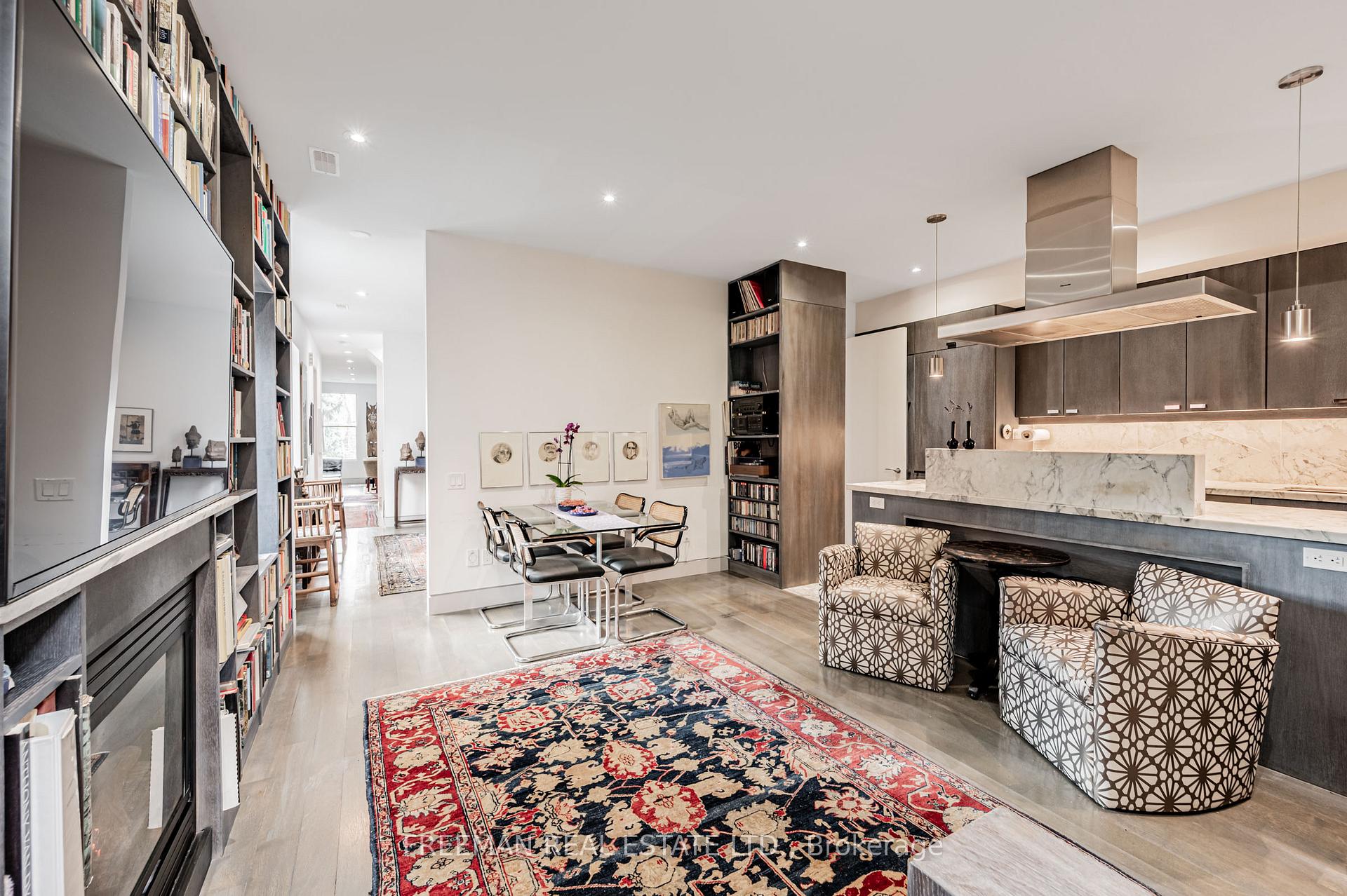 Photo 14 of Unit Upper, 21 Howland Avenue, Toronto, The Annex — HOMEH