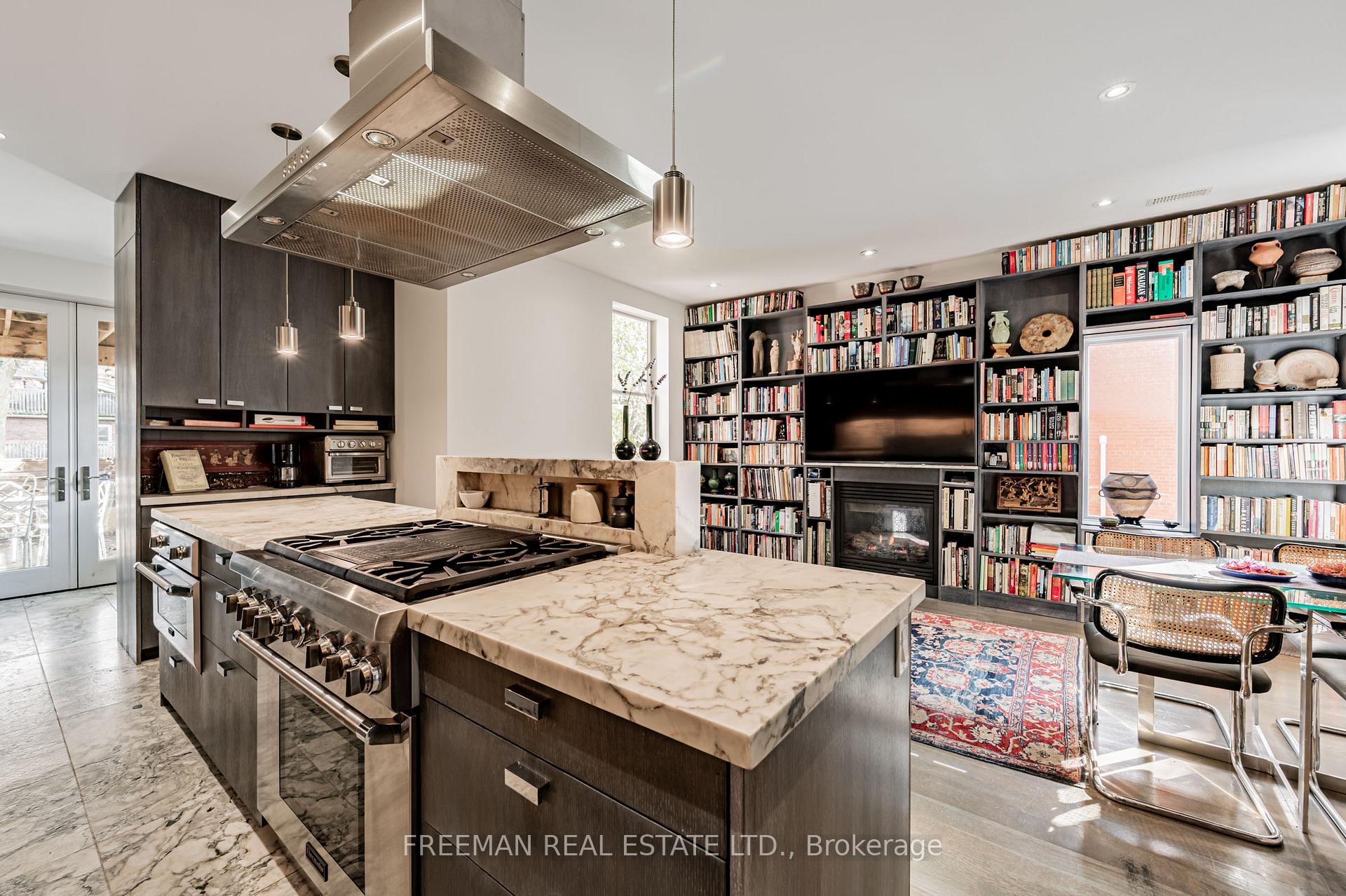 Photo 15 of Unit Upper, 21 Howland Avenue, Toronto, The Annex — HOMEH