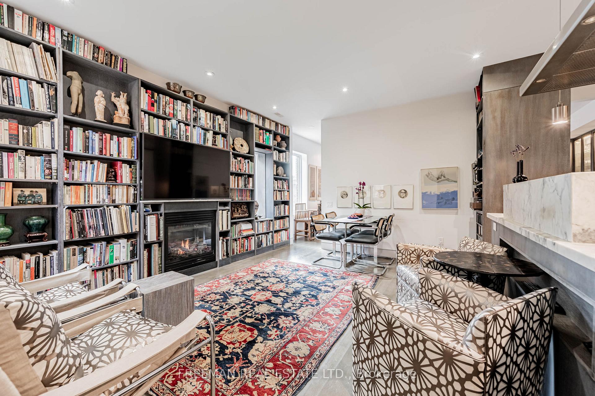 Photo 17 of Unit Upper, 21 Howland Avenue, Toronto, The Annex — HOMEH
