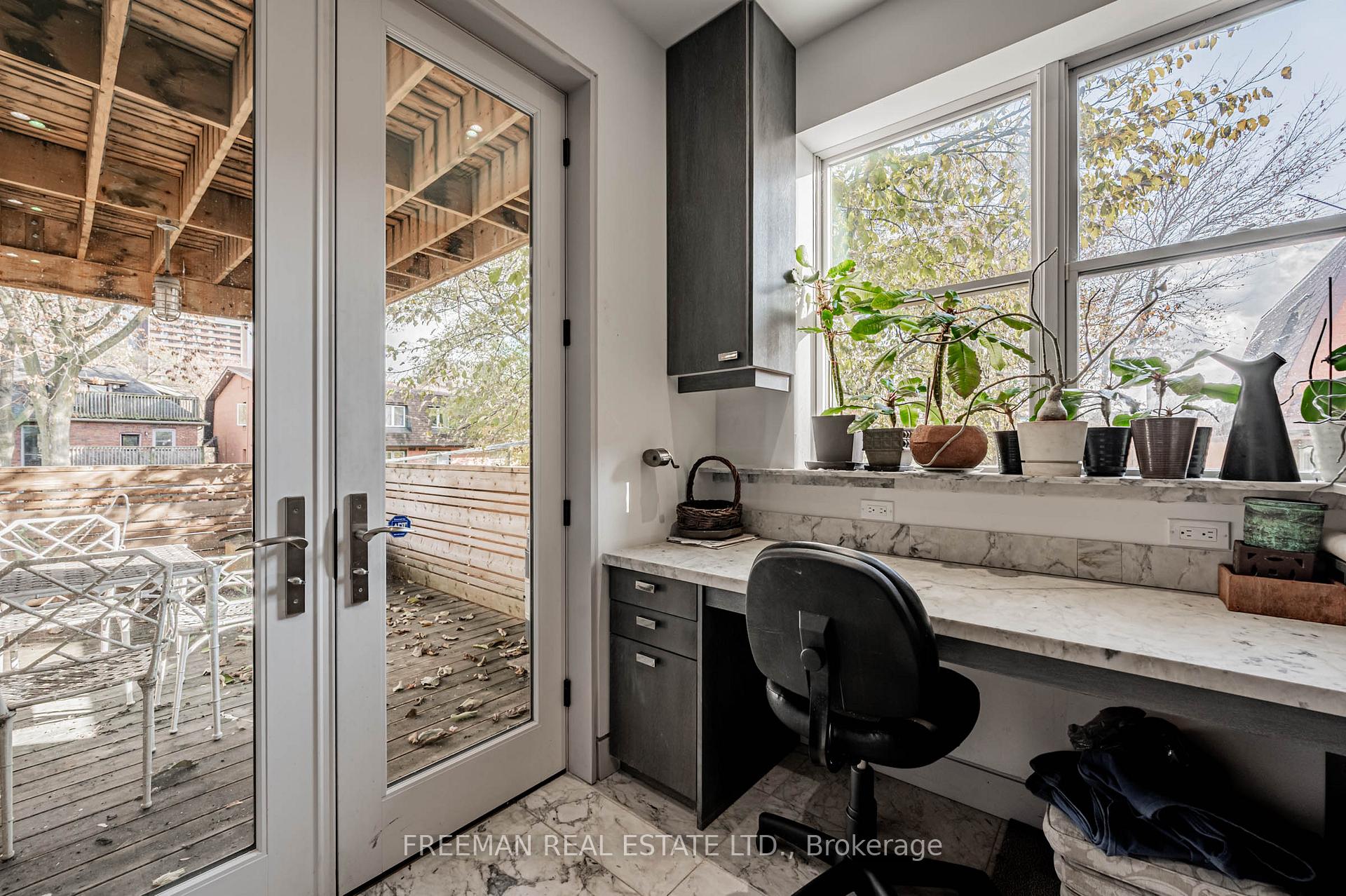 Photo 18 of Unit Upper, 21 Howland Avenue, Toronto, The Annex — HOMEH