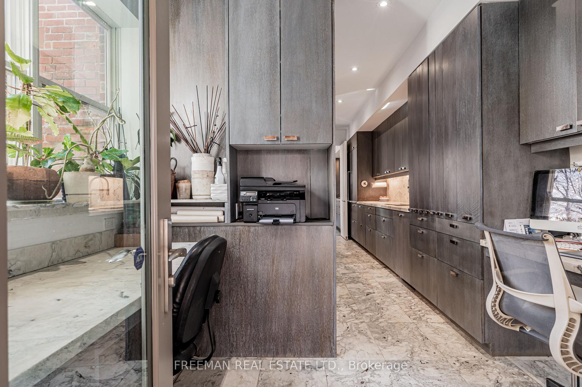 Photo 19 of Unit Upper, 21 Howland Avenue, Toronto, The Annex — HOMEH