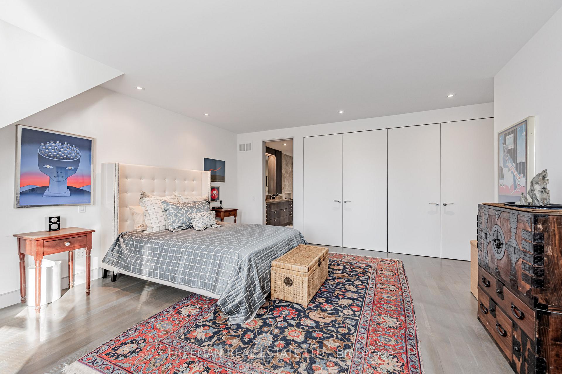 Photo 24 of Unit Upper, 21 Howland Avenue, Toronto, The Annex — HOMEH