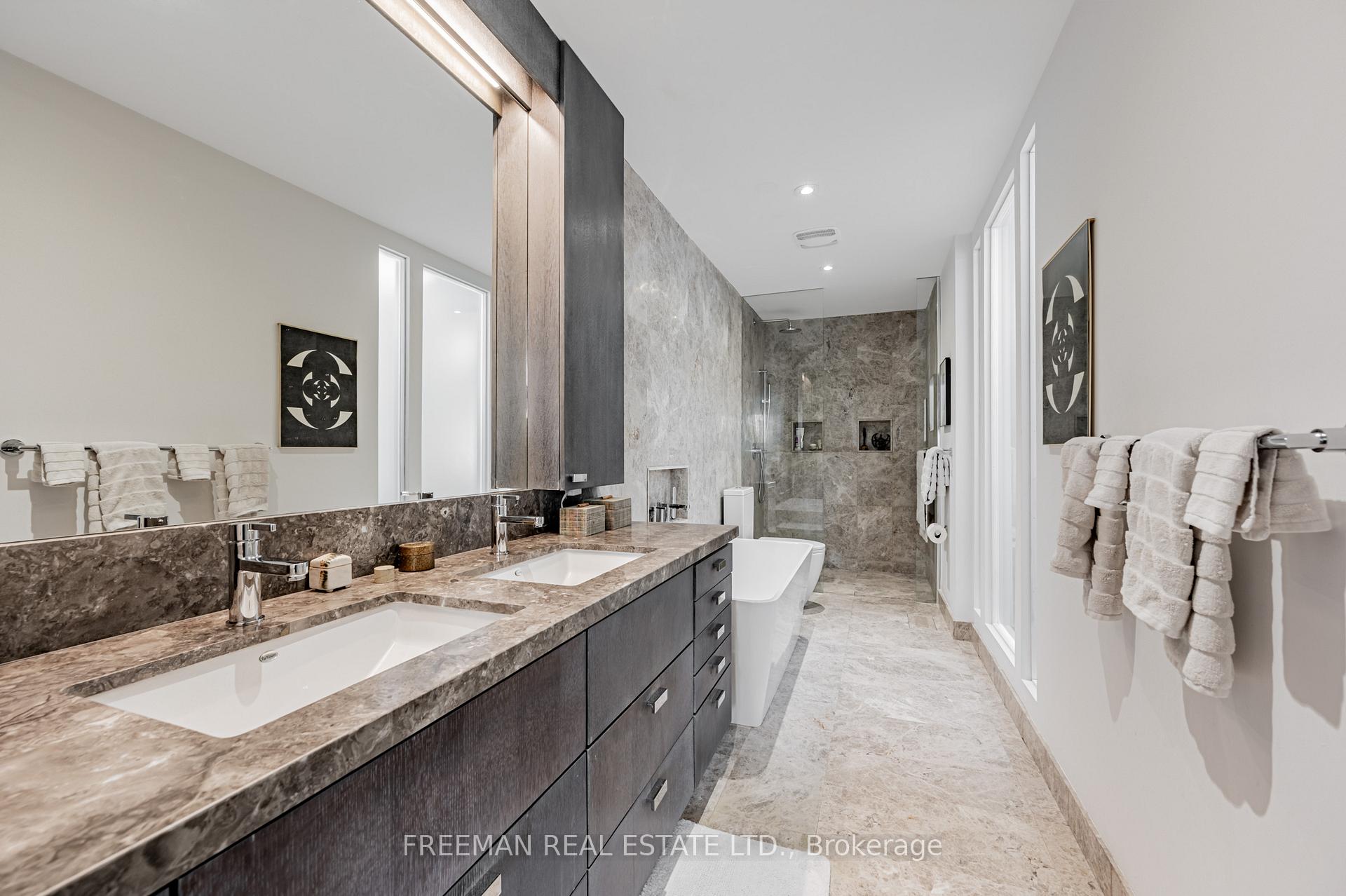 Photo 25 of Unit Upper, 21 Howland Avenue, Toronto, The Annex — HOMEH