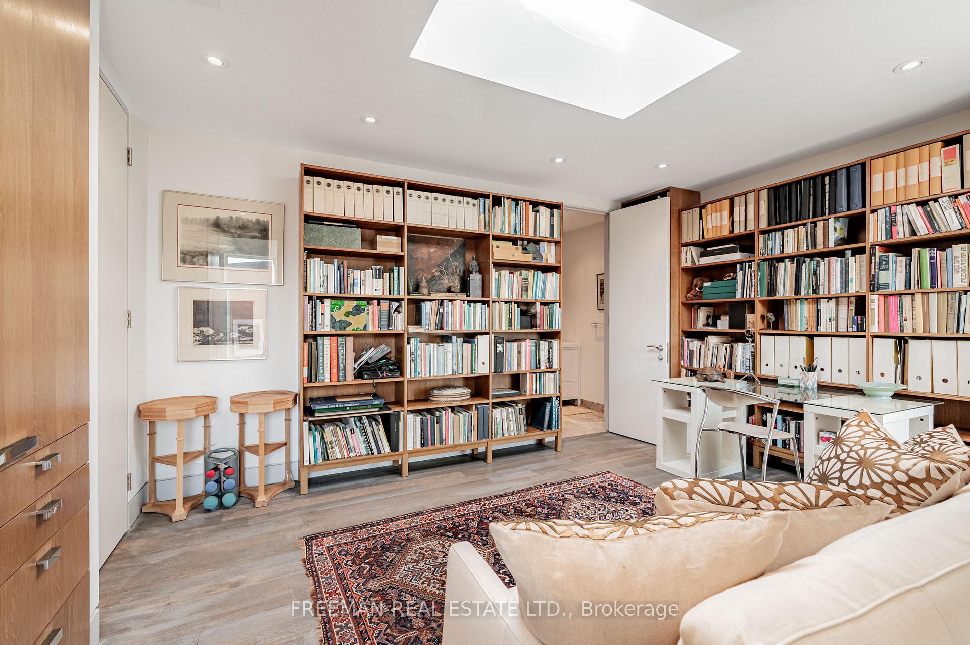Photo 30 of Unit Upper, 21 Howland Avenue, Toronto, The Annex — HOMEH