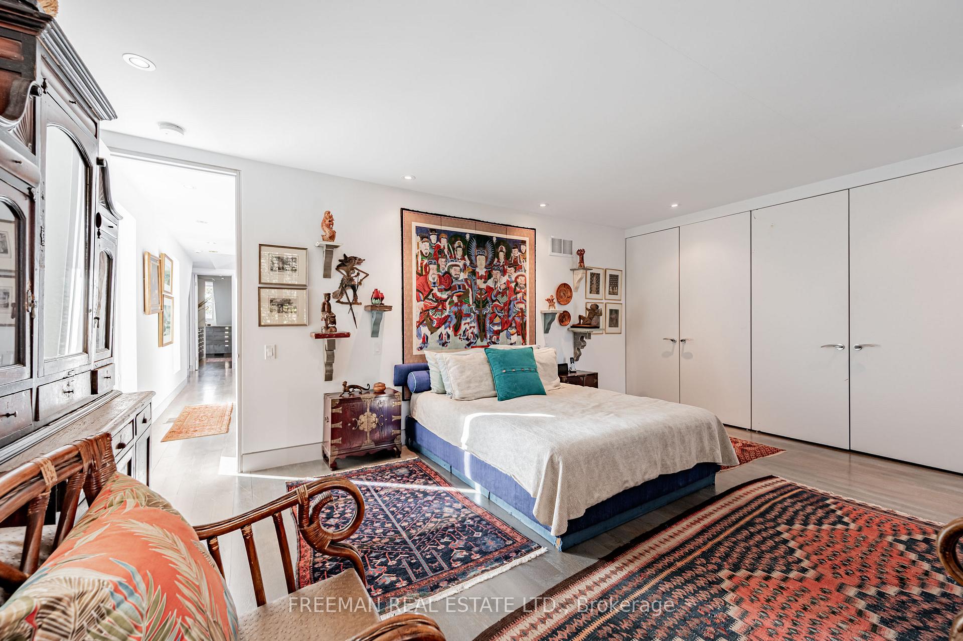 Photo 32 of Unit Upper, 21 Howland Avenue, Toronto, The Annex — HOMEH