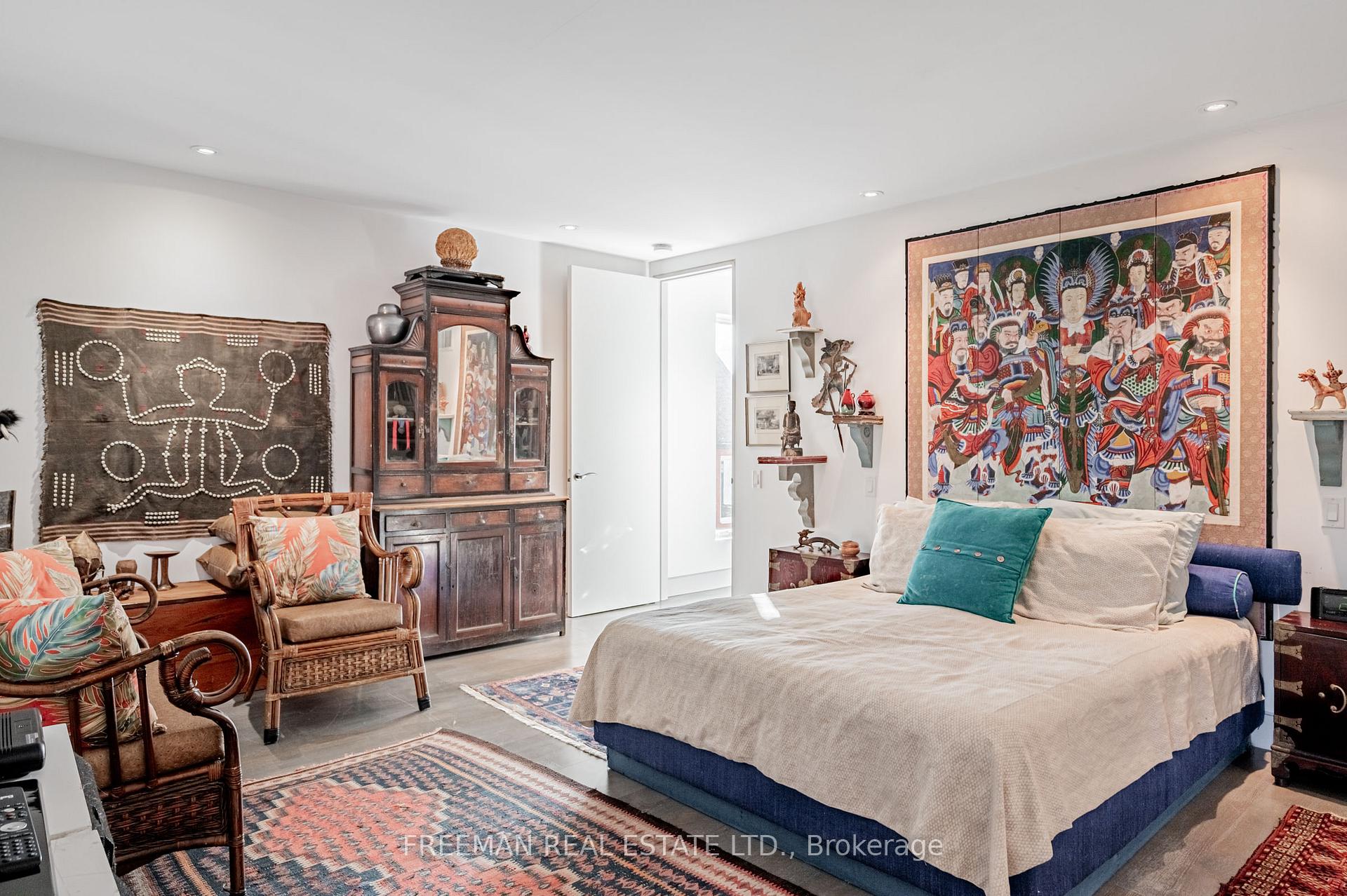 Photo 34 of Unit Upper, 21 Howland Avenue, Toronto, The Annex — HOMEH