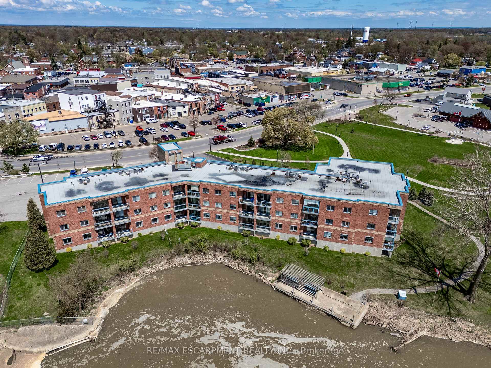 Photo 6 of Unit 309, 210 Main Street E, Haldimand, Dunnville — HOMEH