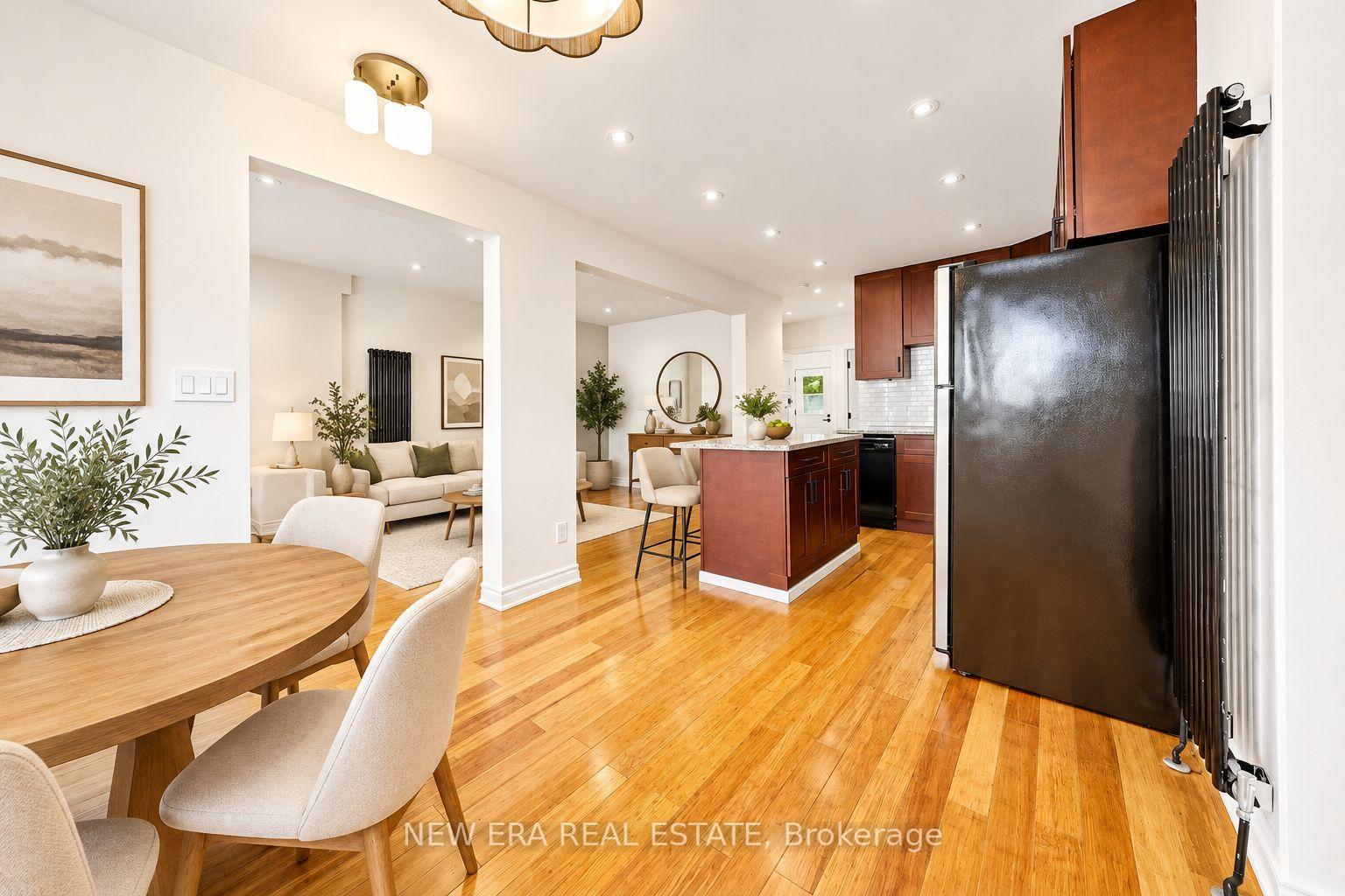 Photo 4 of 59 Barker Avenue, Toronto, Danforth Village-East York — HOMEH