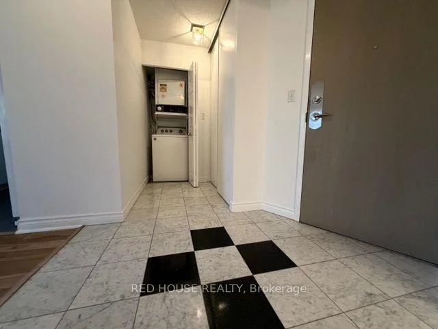 Photo 3 of Unit 208, 2200 John Street, Markham, German Mills — HOMEH
