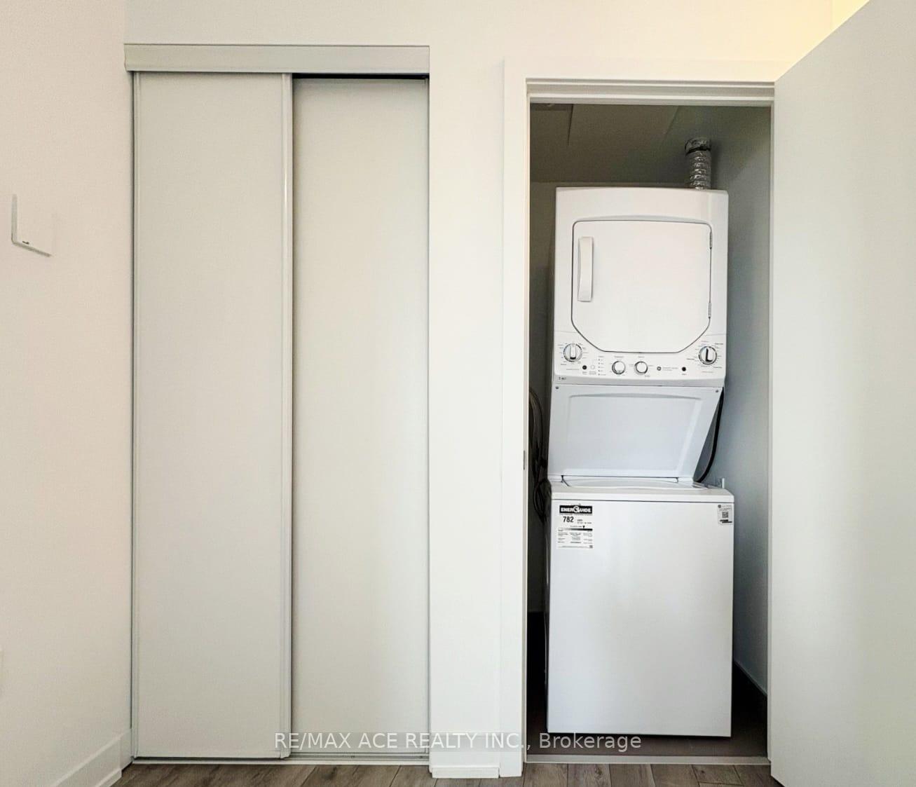Photo 6 of Unit 146, 1005 Dundas Street E, Oakville, Joshua Meadows — HOMEH