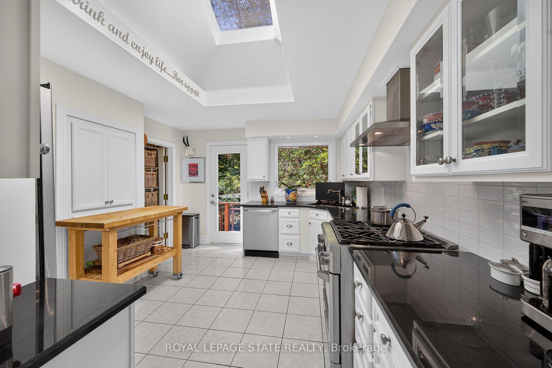 Photo 7 of 311 Golf Links Road, Hamilton, Ancaster — HOMEH