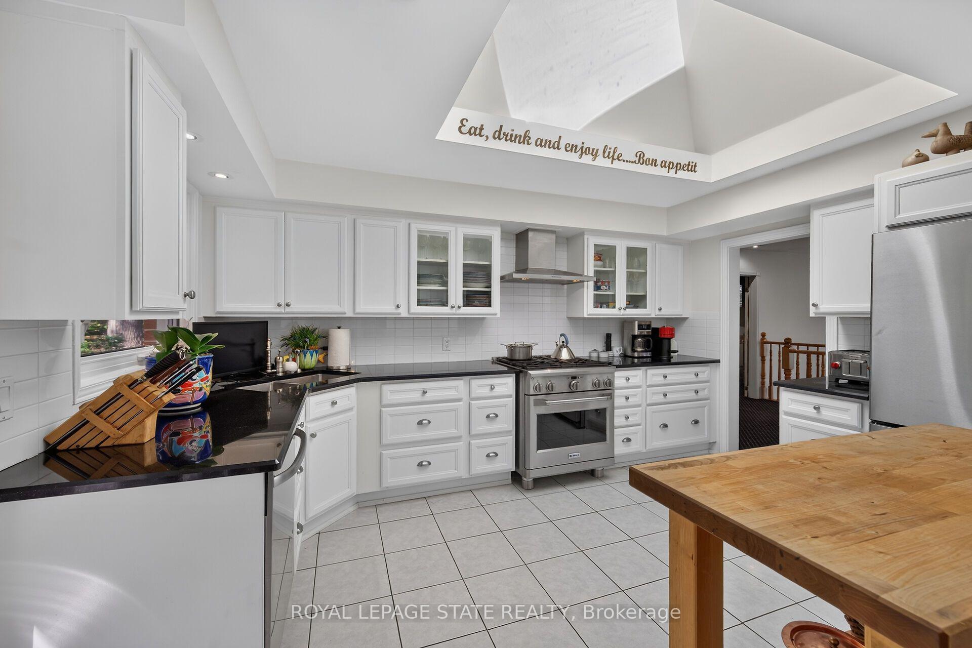 Photo 8 of 311 Golf Links Road, Hamilton, Ancaster — HOMEH