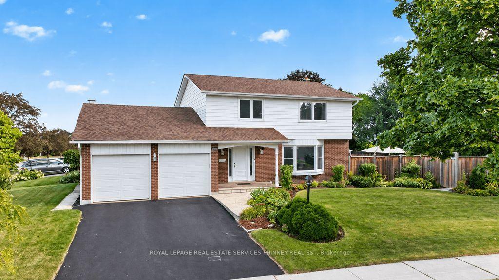 Photo of 838 Saddle Crescent