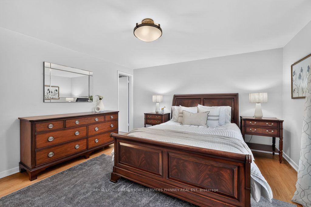 Photo 23 of 838 Saddle Crescent, Mississauga, Applewood — HOMEH