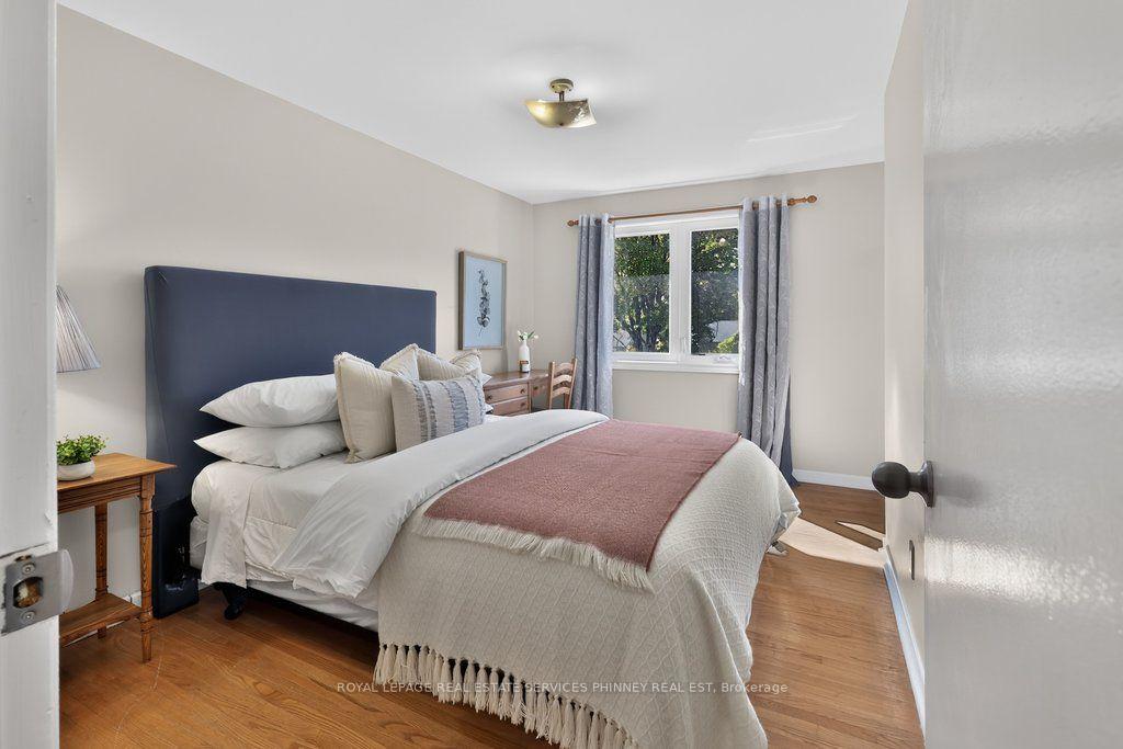 Photo 28 of 838 Saddle Crescent, Mississauga, Applewood — HOMEH