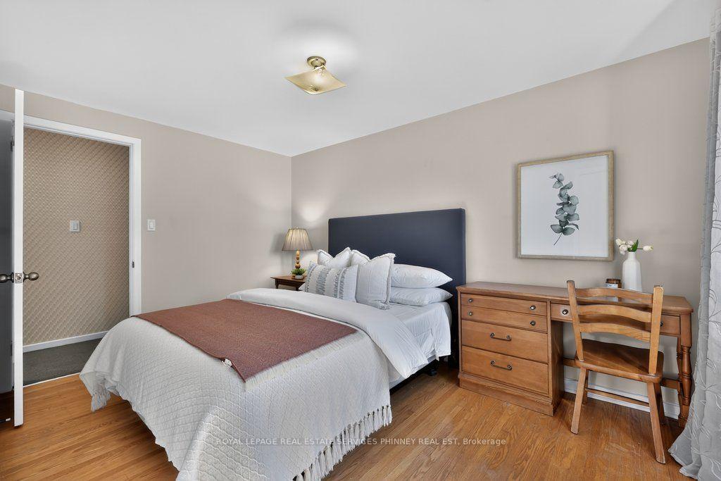 Photo 29 of 838 Saddle Crescent, Mississauga, Applewood — HOMEH