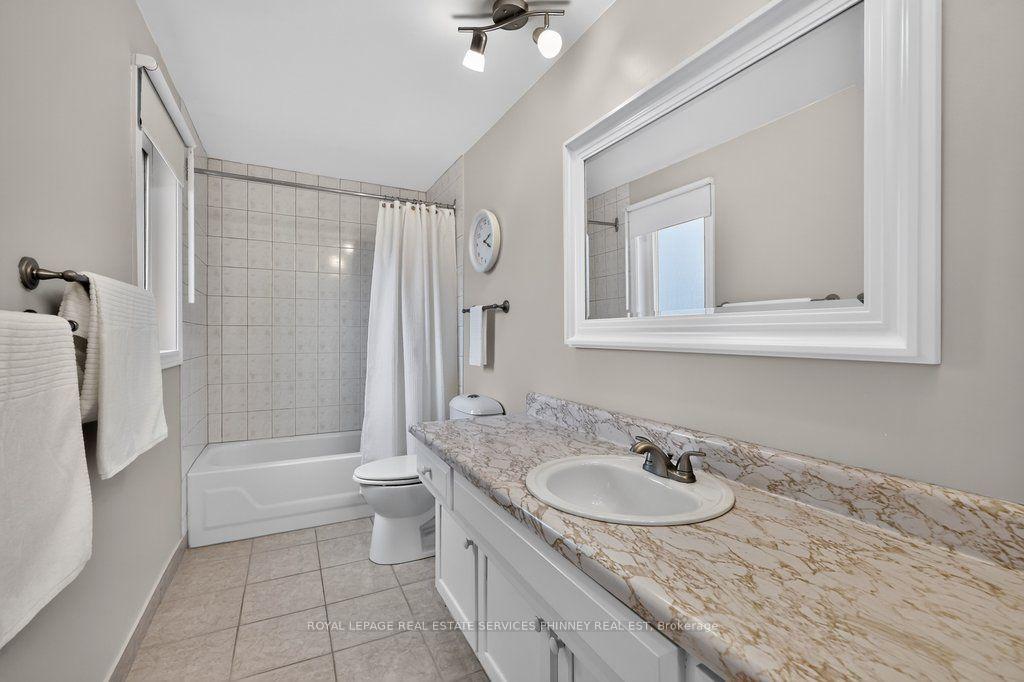 Photo 30 of 838 Saddle Crescent, Mississauga, Applewood — HOMEH