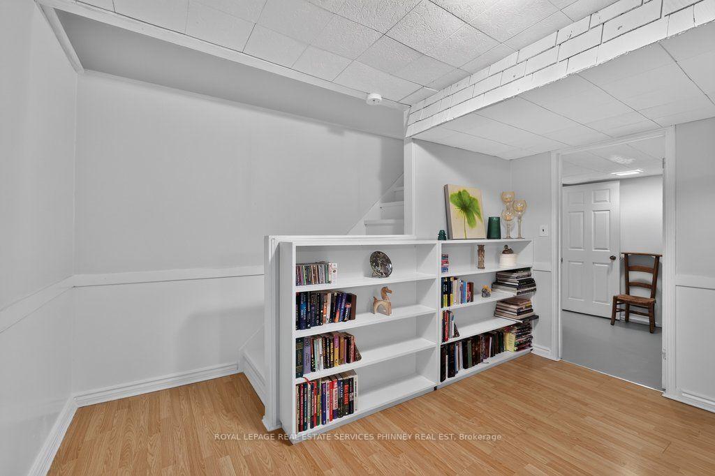 Photo 33 of 838 Saddle Crescent, Mississauga, Applewood — HOMEH