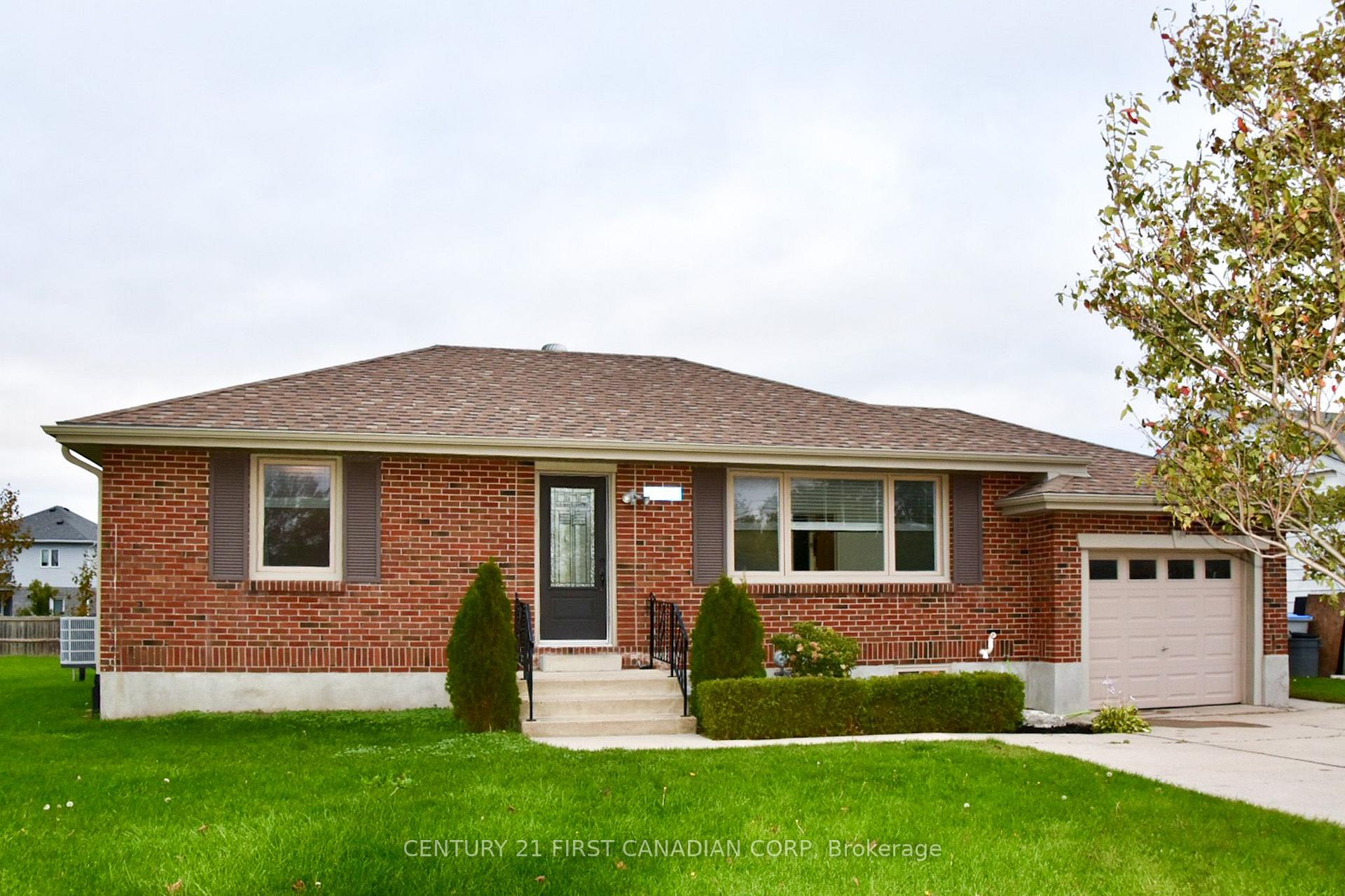 Photo 7 of 33374 Richmond Street, Lucan Biddulph, Lucan — HOMEH
