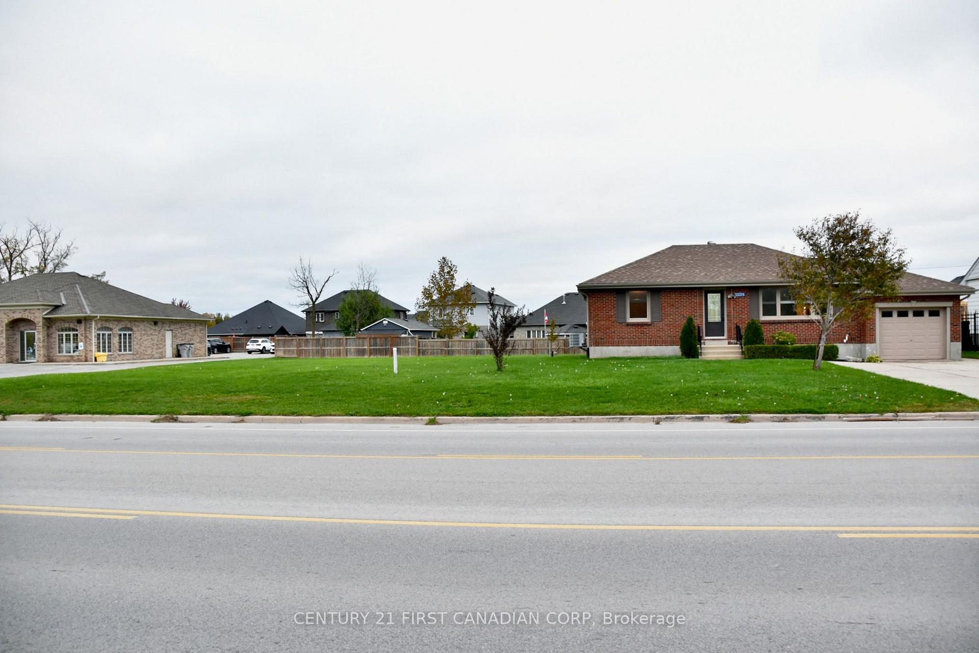 Photo 8 of 33374 Richmond Street, Lucan Biddulph, Lucan — HOMEH