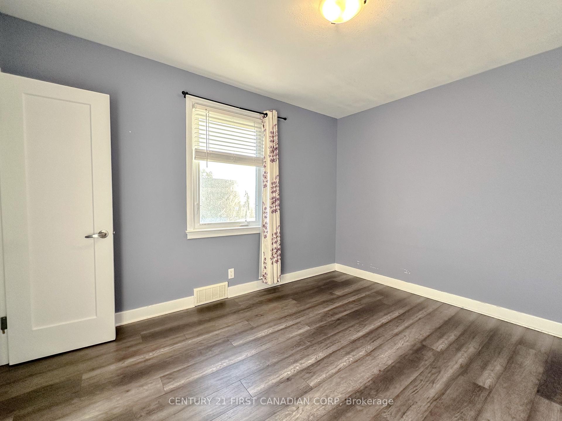 Photo 15 of 33374 Richmond Street, Lucan Biddulph, Lucan — HOMEH