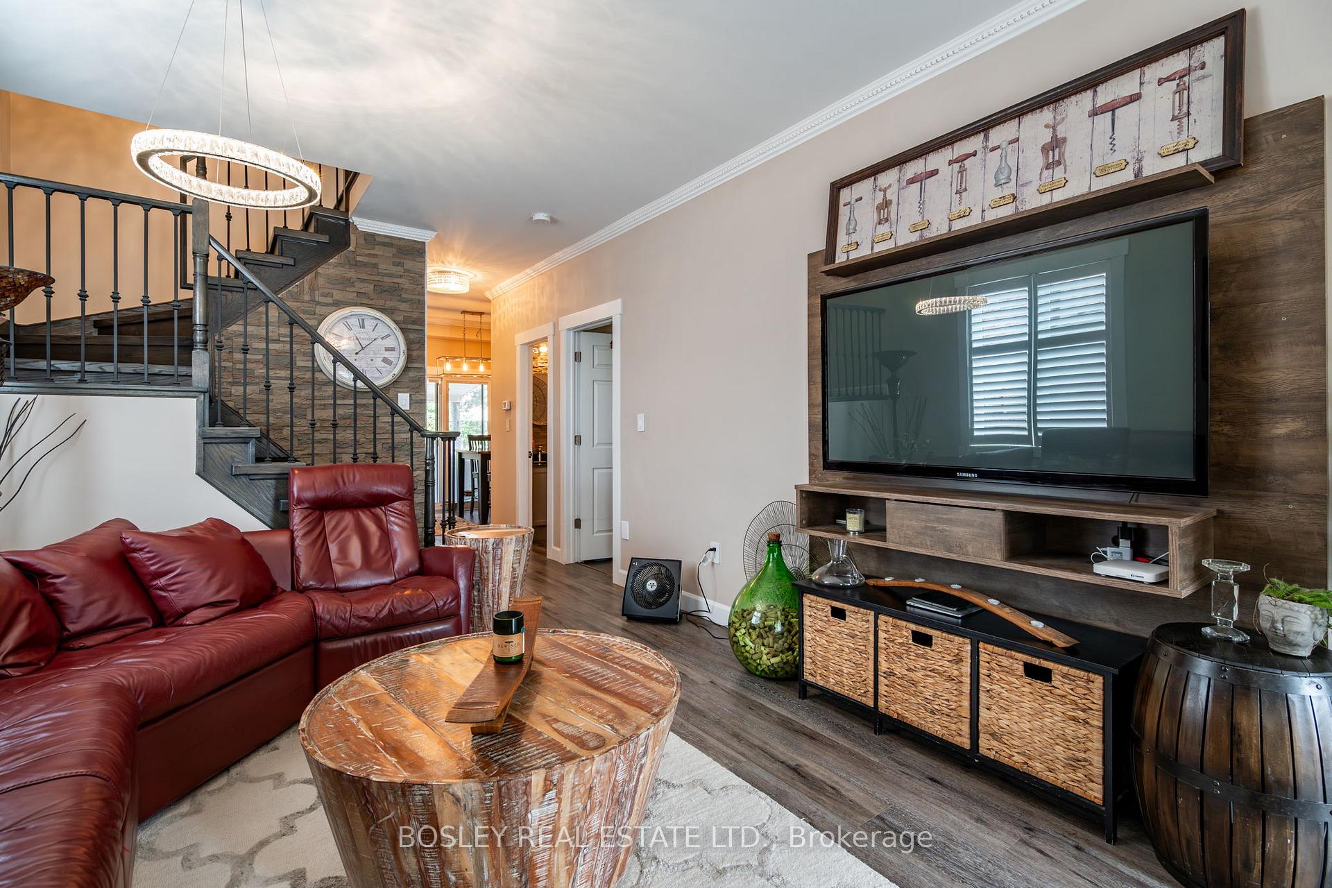 Photo 5 of 9 Dewsbury Way, Hamilton, Winona Park — HOMEH