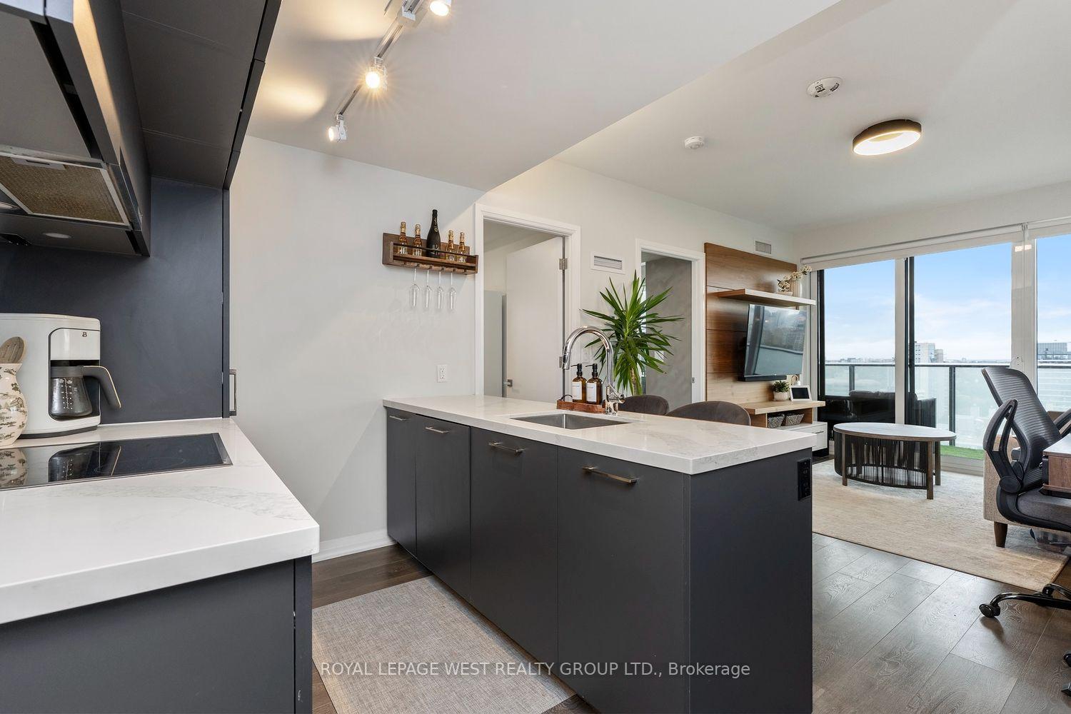 Photo 3 of Unit 2304, 99 Foxbar Road, Toronto, Yonge-St. Clair — HOMEH