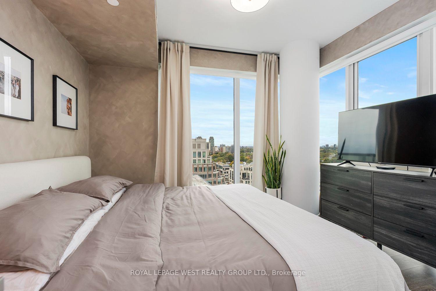 Photo 13 of Unit 2304, 99 Foxbar Road, Toronto, Yonge-St. Clair — HOMEH
