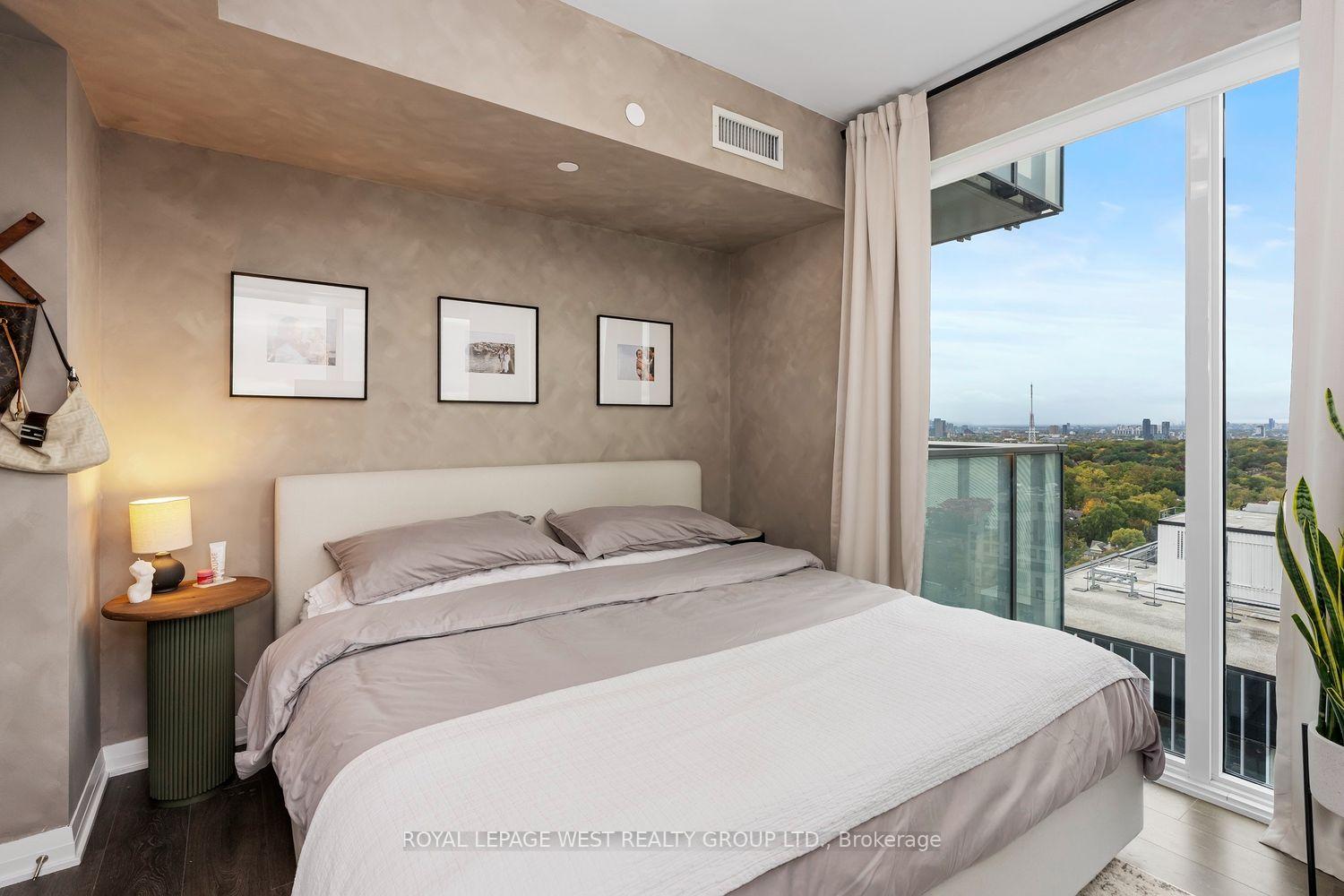 Photo 14 of Unit 2304, 99 Foxbar Road, Toronto, Yonge-St. Clair — HOMEH