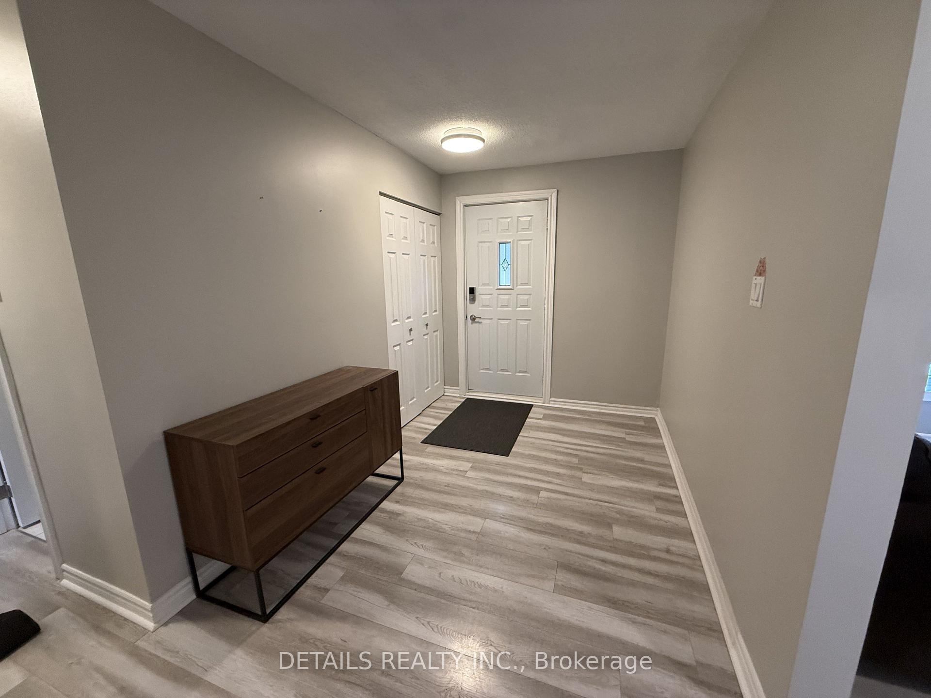 Photo 3 of 55 Saginaw Crescent, Ottawa, Borden Farm/Stewart Farm/Carleton Heights/Parkwood Hills — HOMEH