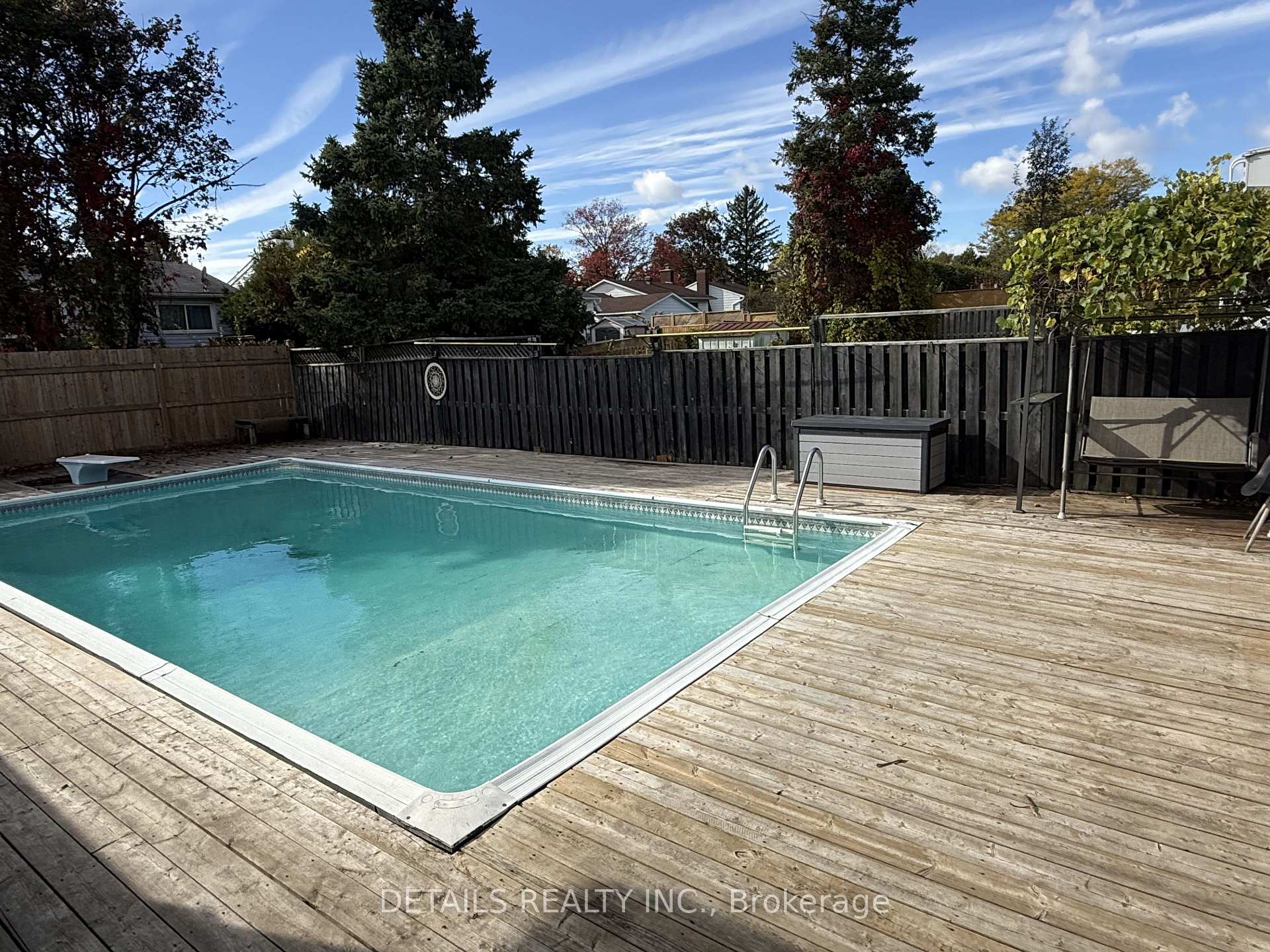 Photo 20 of 55 Saginaw Crescent, Ottawa, Borden Farm/Stewart Farm/Carleton Heights/Parkwood Hills — HOMEH