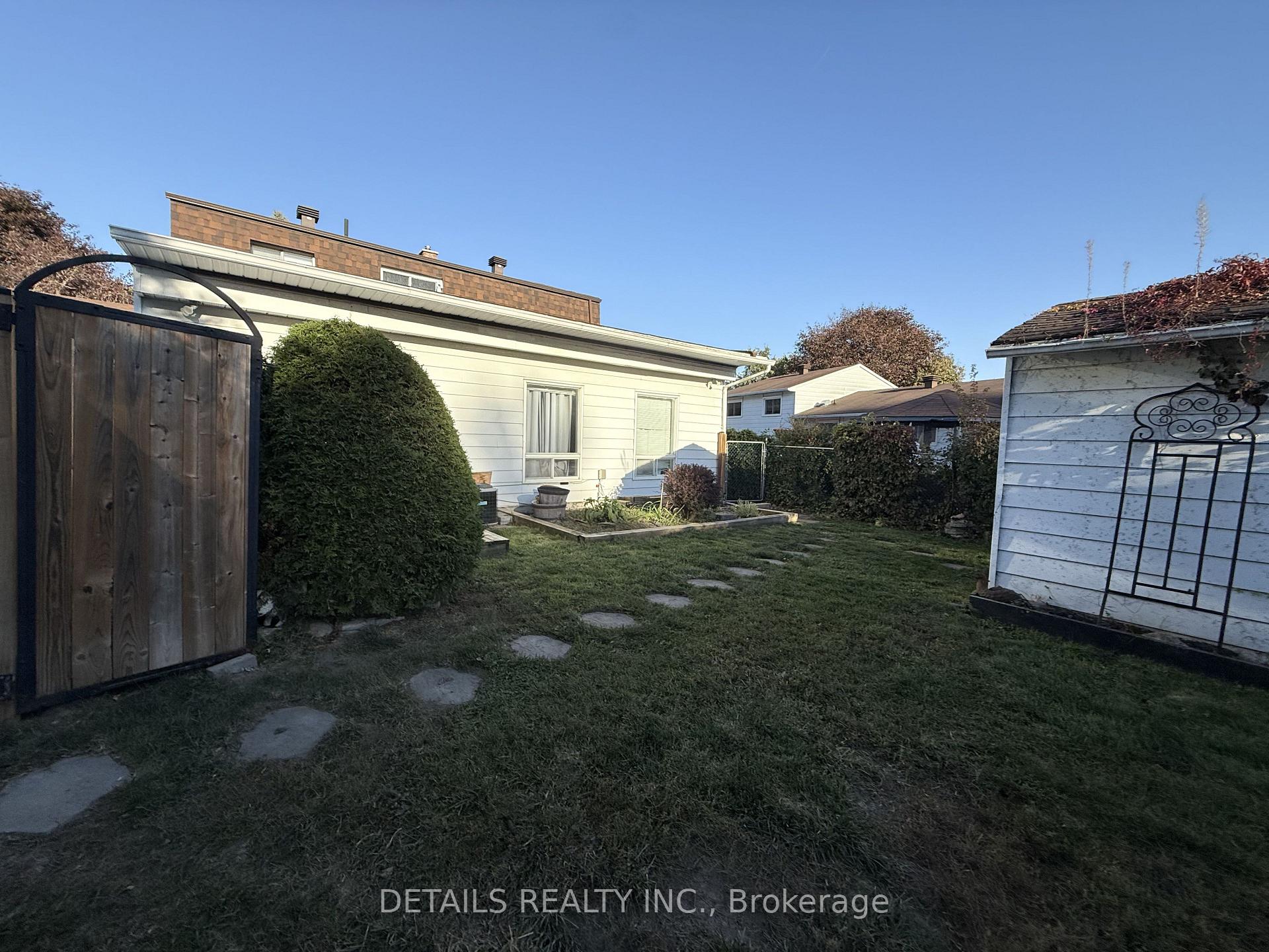 Photo 24 of 55 Saginaw Crescent, Ottawa, Borden Farm/Stewart Farm/Carleton Heights/Parkwood Hills — HOMEH