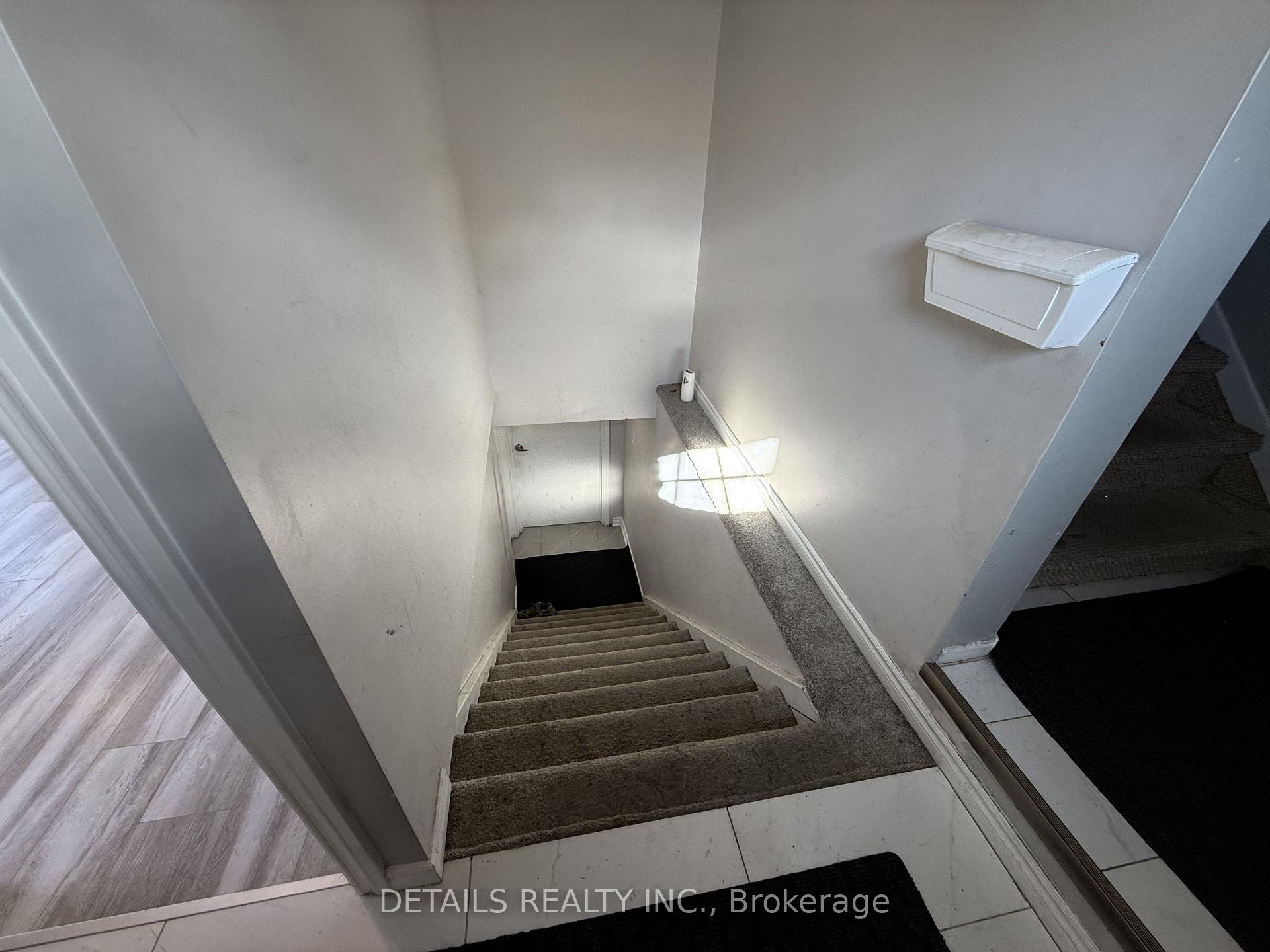 Photo 26 of 55 Saginaw Crescent, Ottawa, Borden Farm/Stewart Farm/Carleton Heights/Parkwood Hills — HOMEH